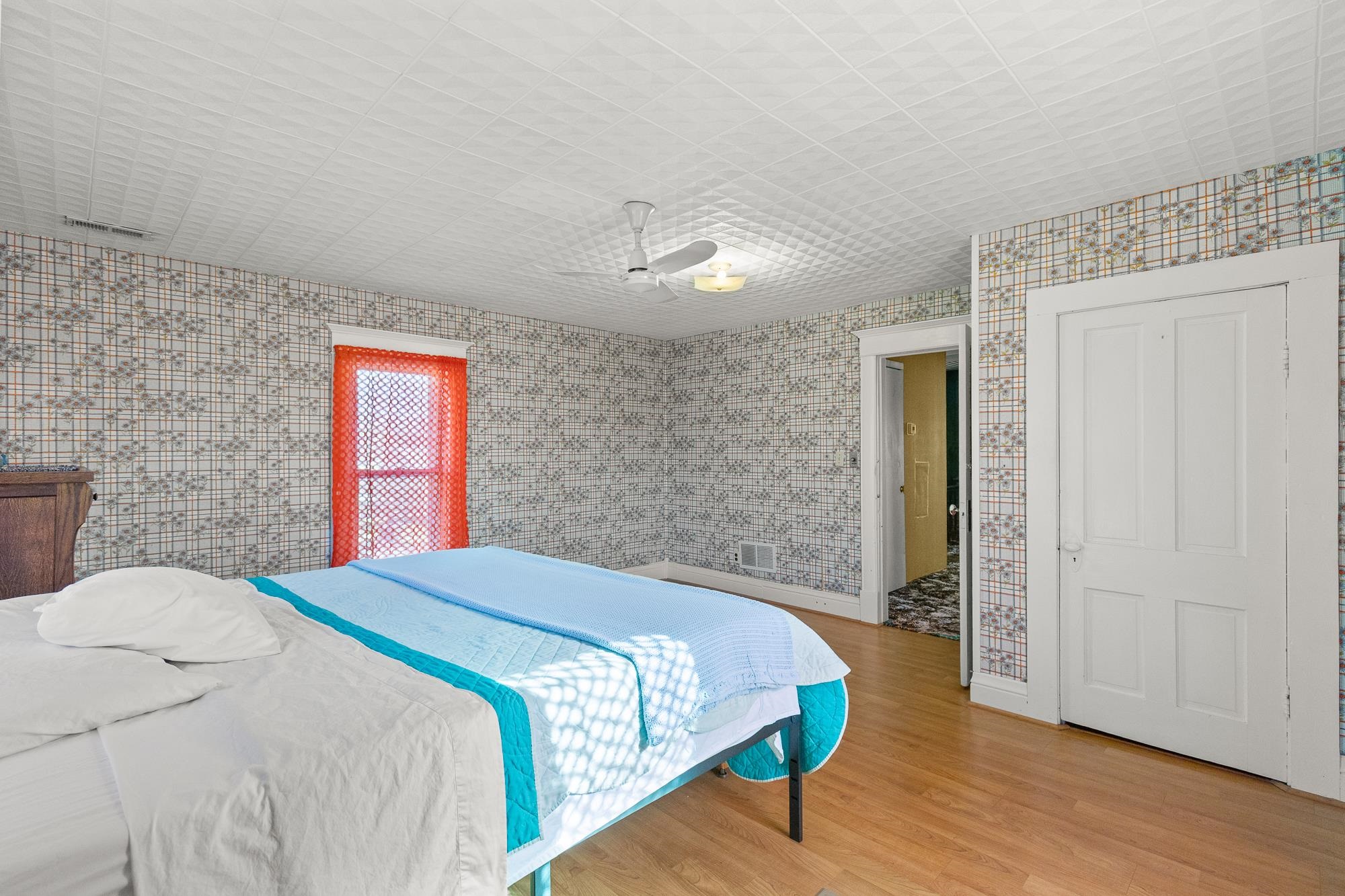 109 E 2nd Street Haven KS 67543