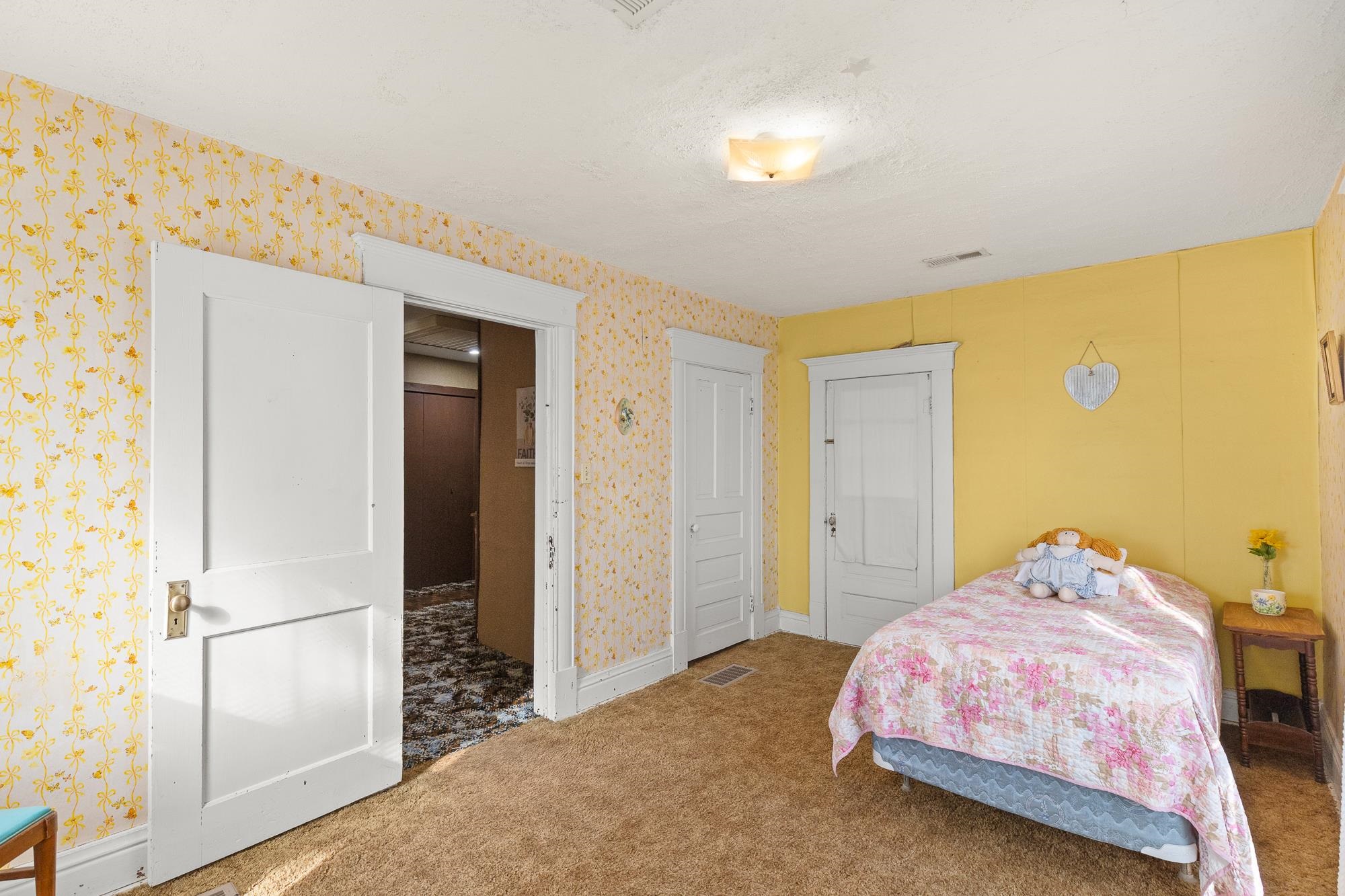 109 E 2nd Street Haven KS 67543
