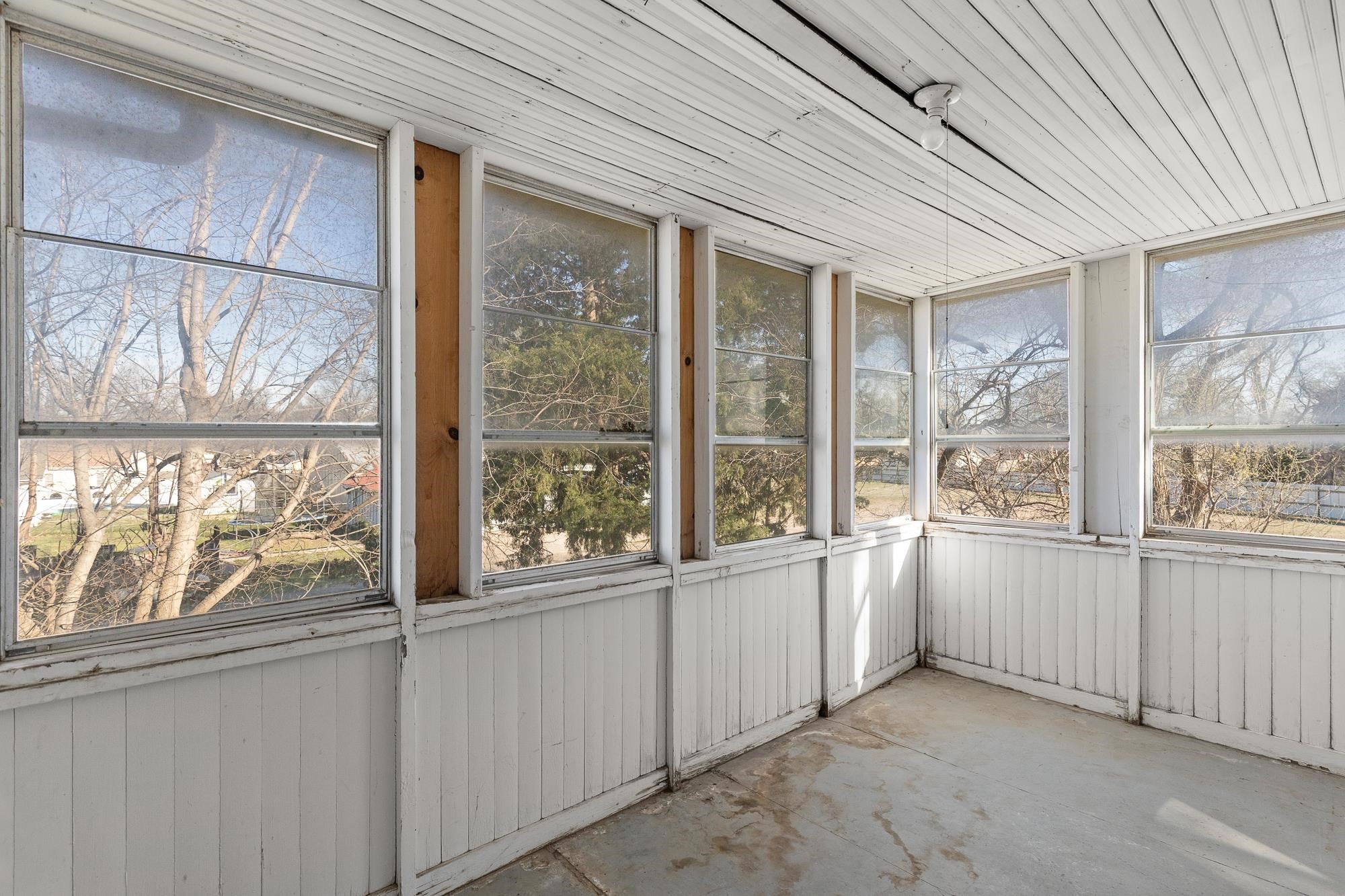 109 E 2nd Street Haven KS 67543