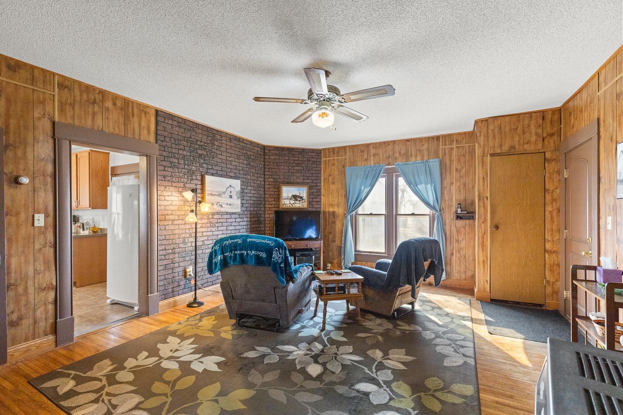 109 E 2nd Street Haven KS 67543