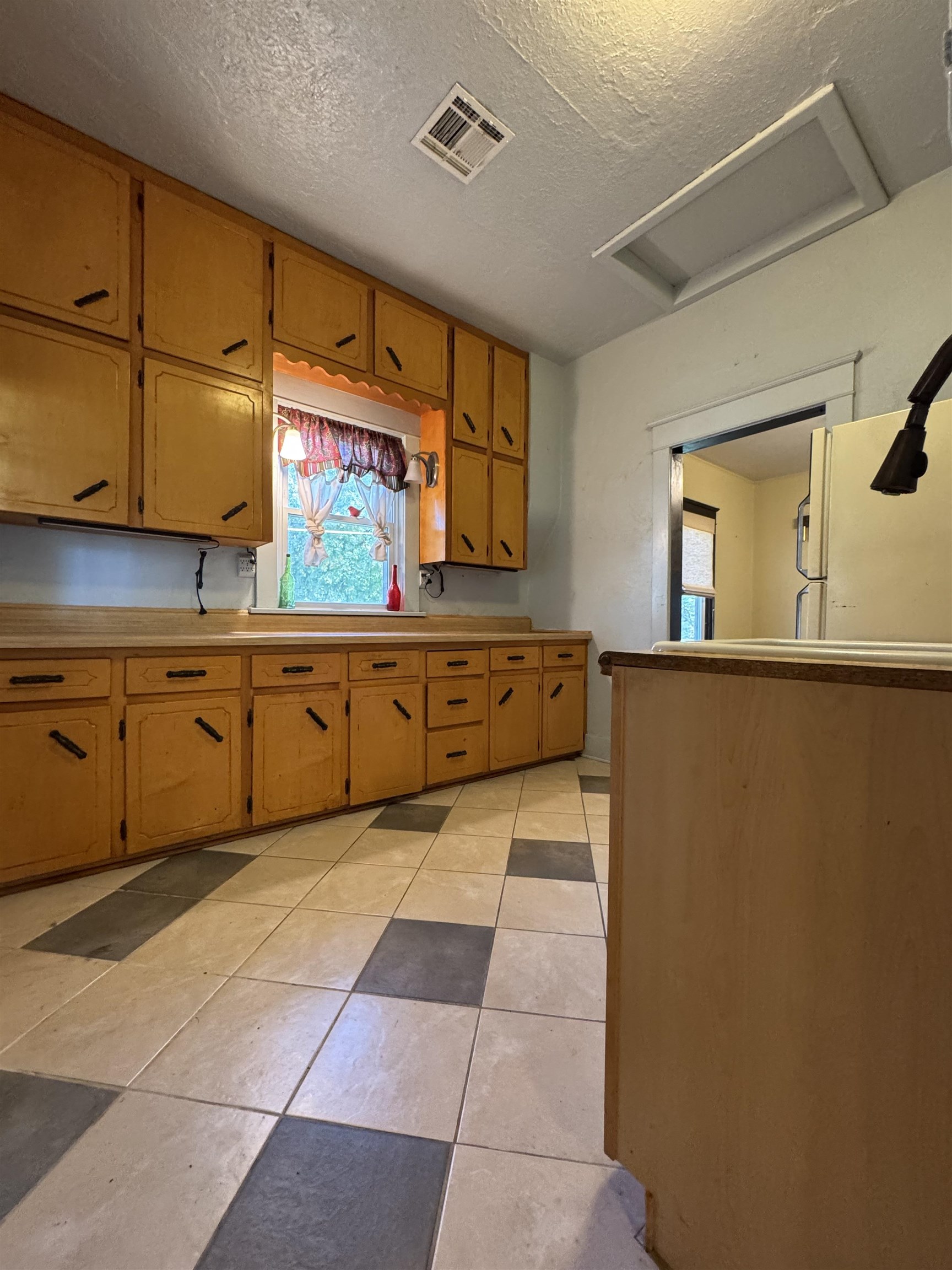 1003 S 2nd Street Arkansas City KS 67005