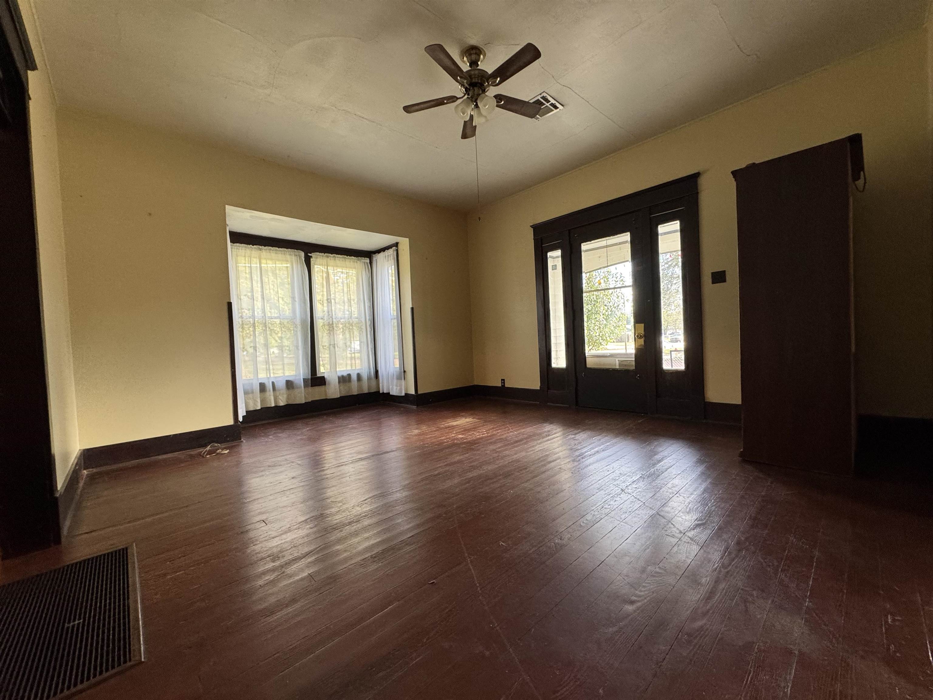 1003 S 2nd Street Arkansas City KS 67005