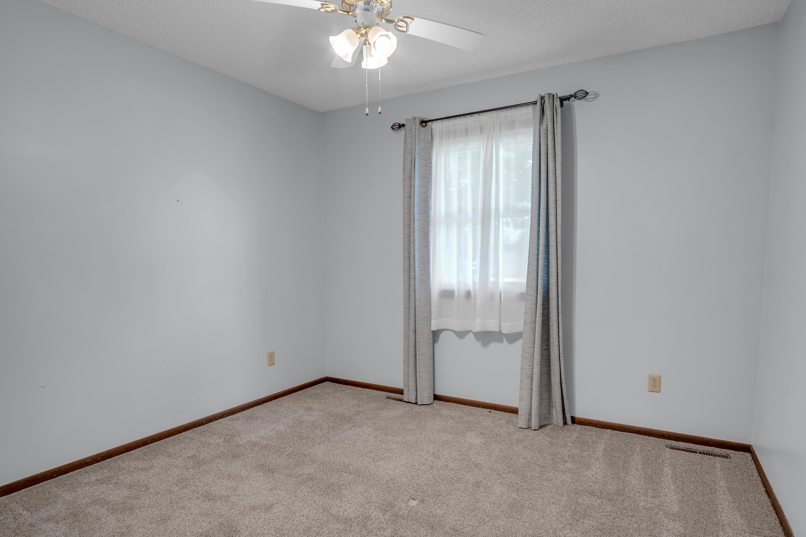 1604 Grandview Court Newton KS 67114