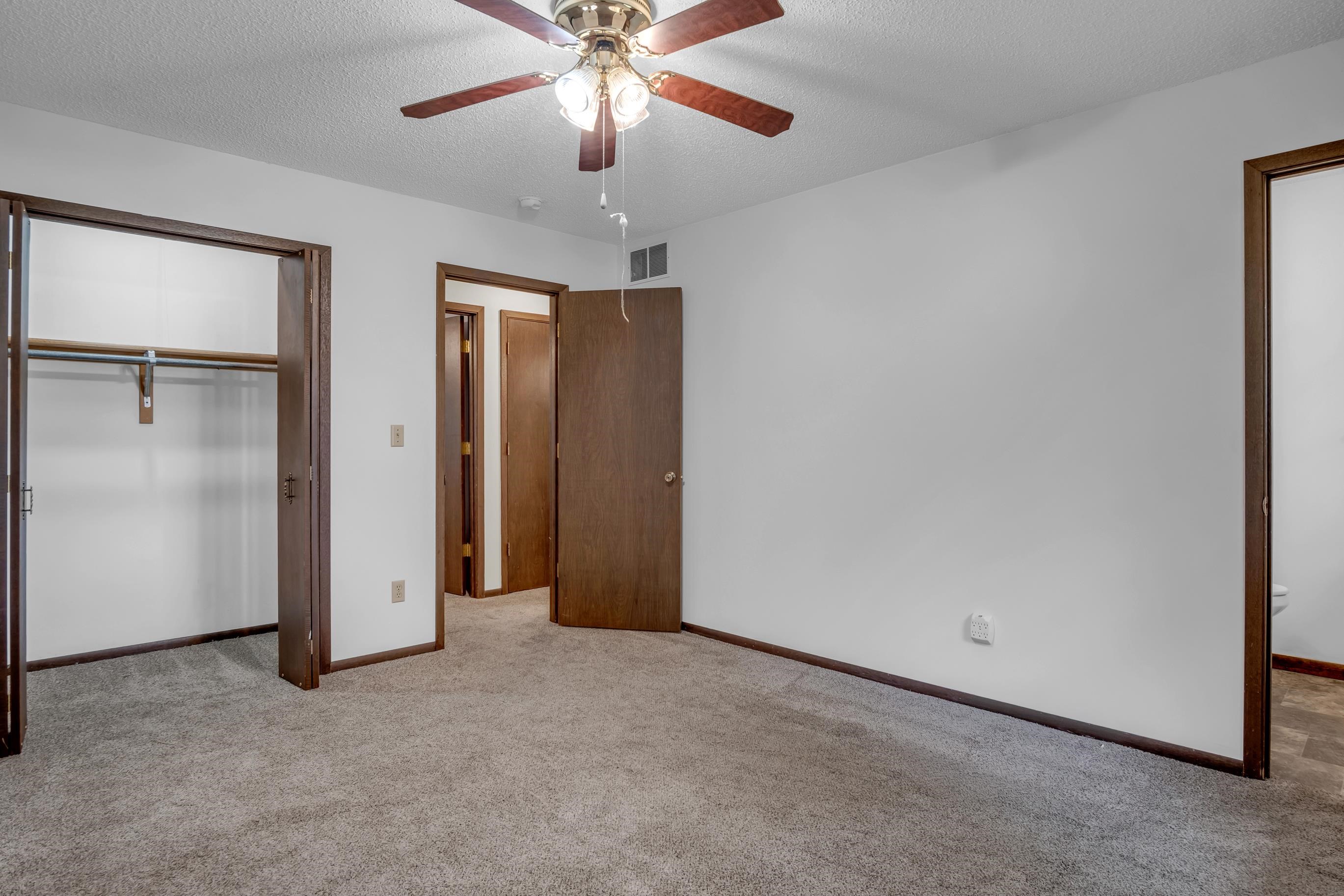 1604 Grandview Court Newton KS 67114