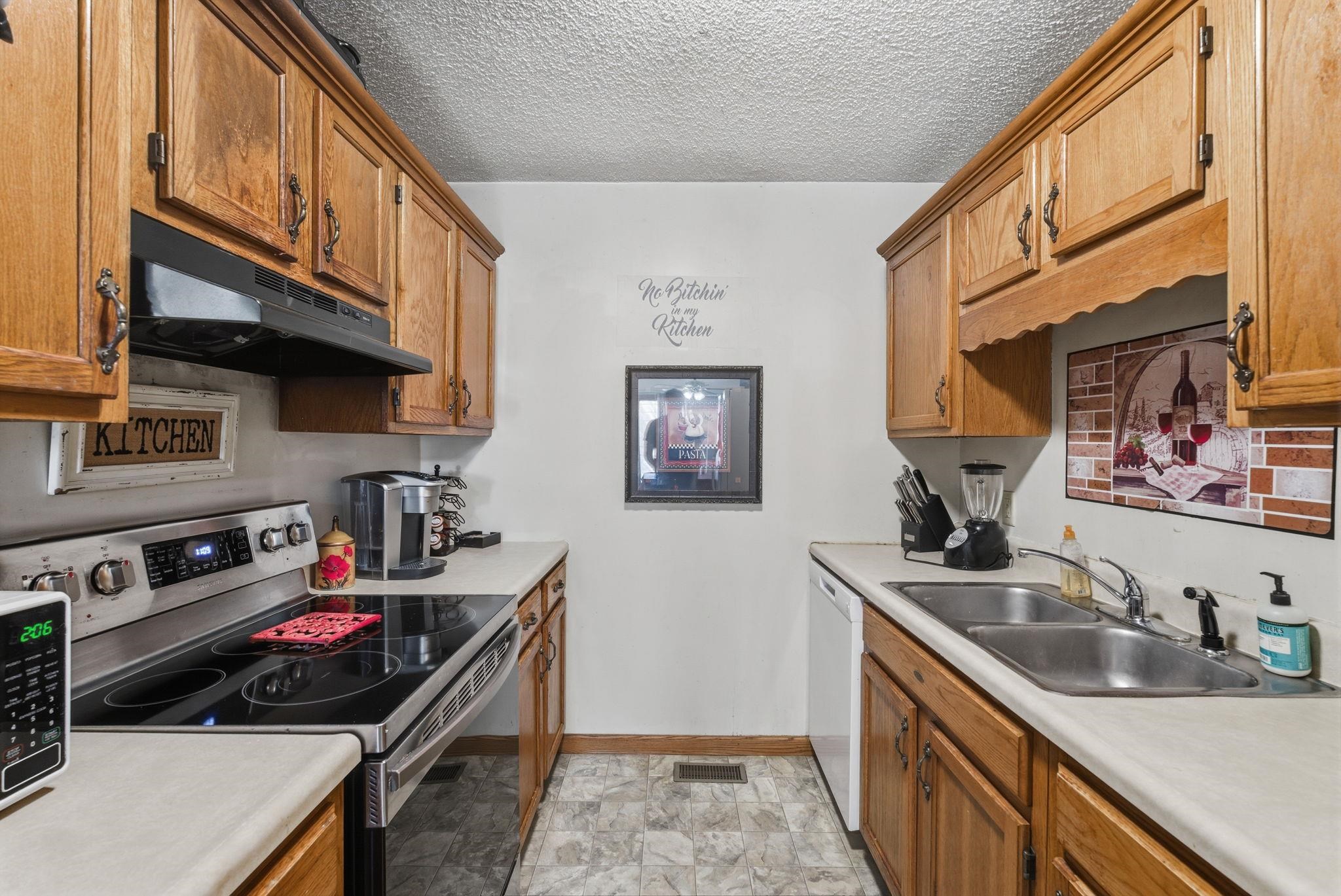 453 & 455 S Carlton Wichita KS 67209