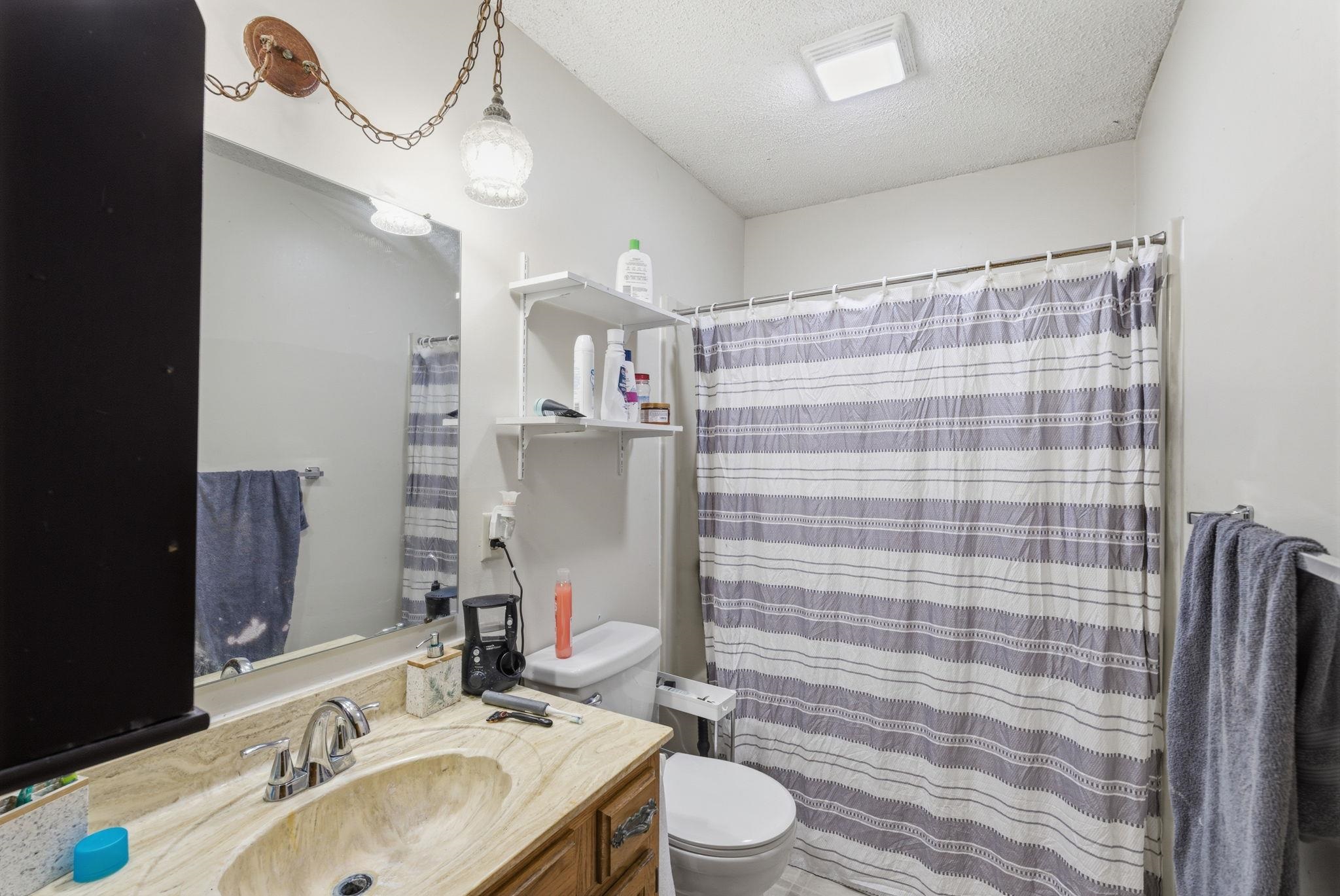 453 & 455 S Carlton Wichita KS 67209