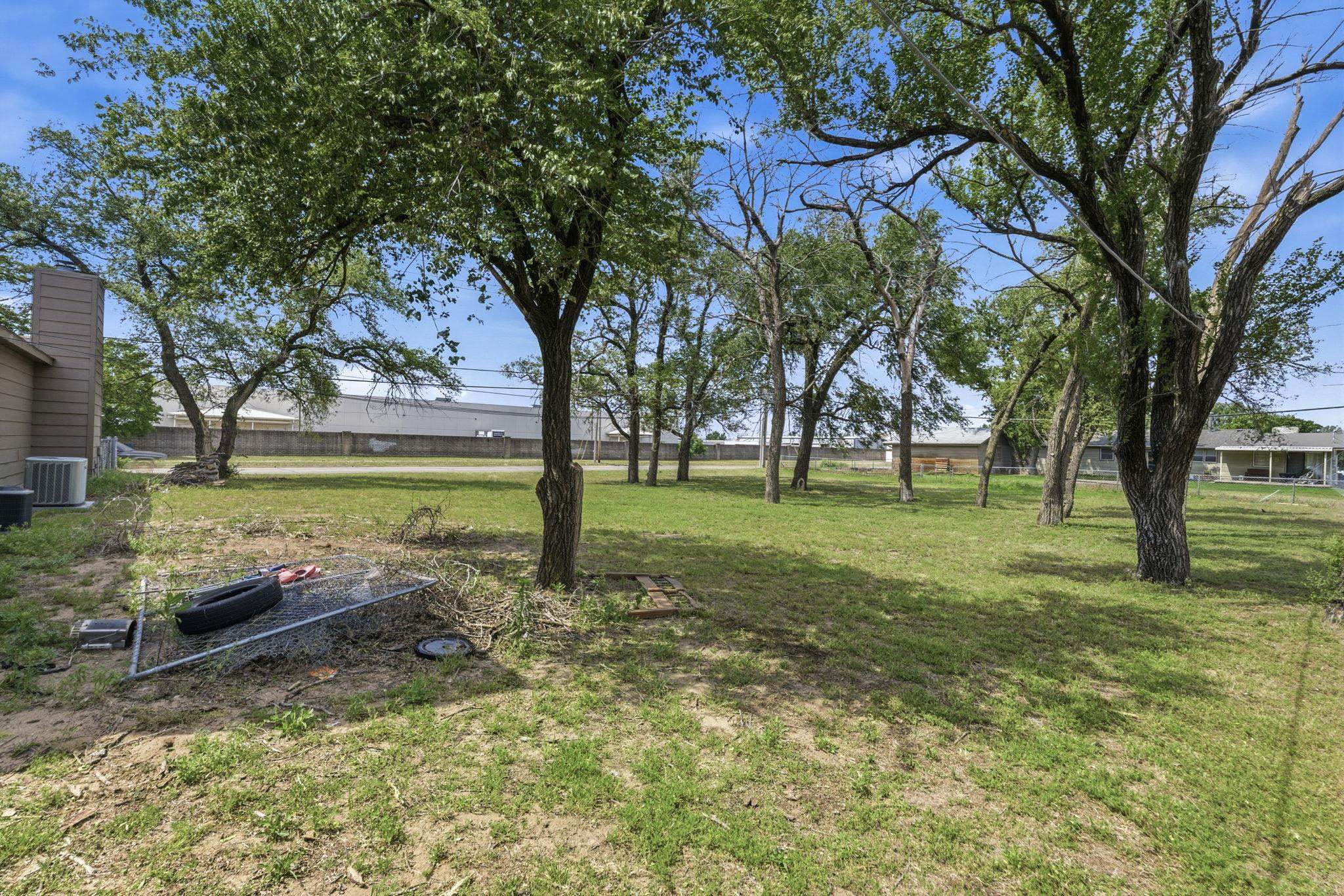 453 & 455 S Carlton Wichita KS 67209