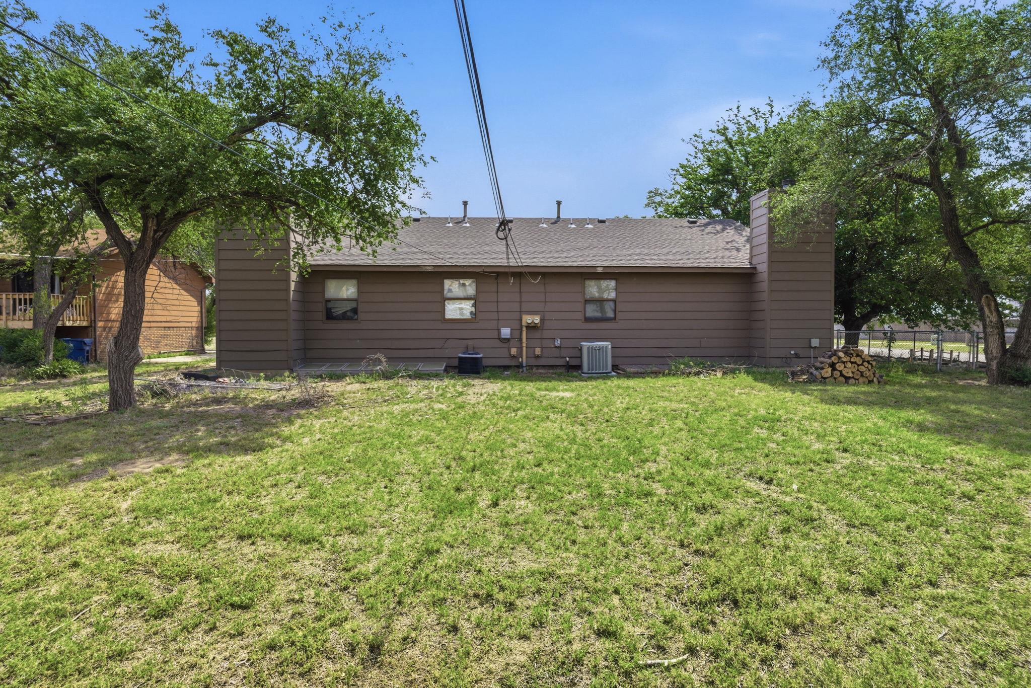 453 & 455 S Carlton Wichita KS 67209