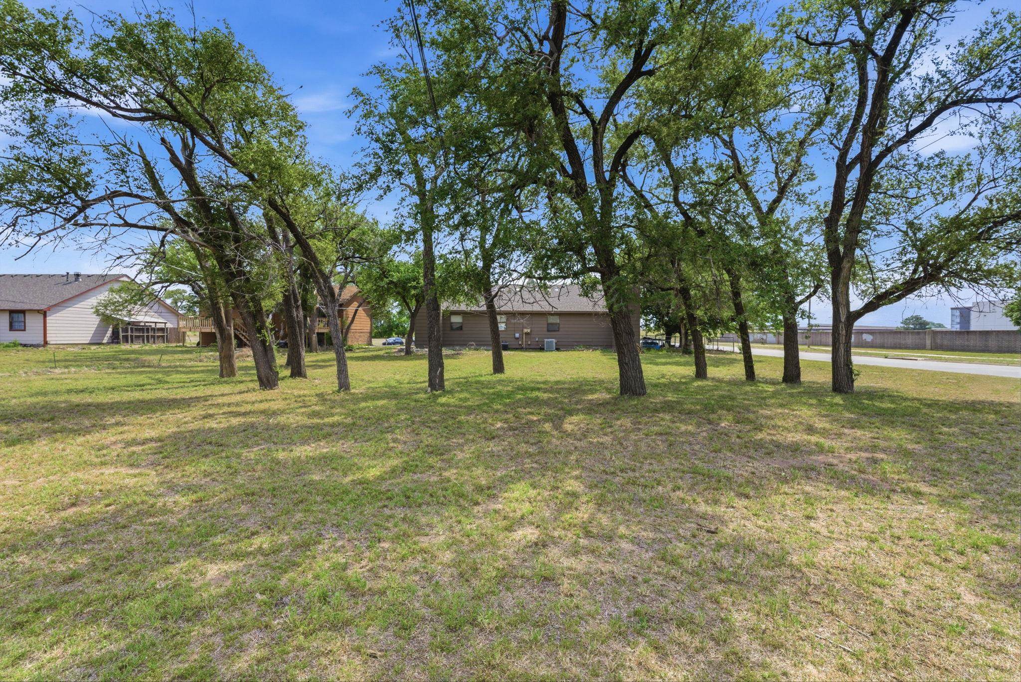 453 & 455 S Carlton Wichita KS 67209