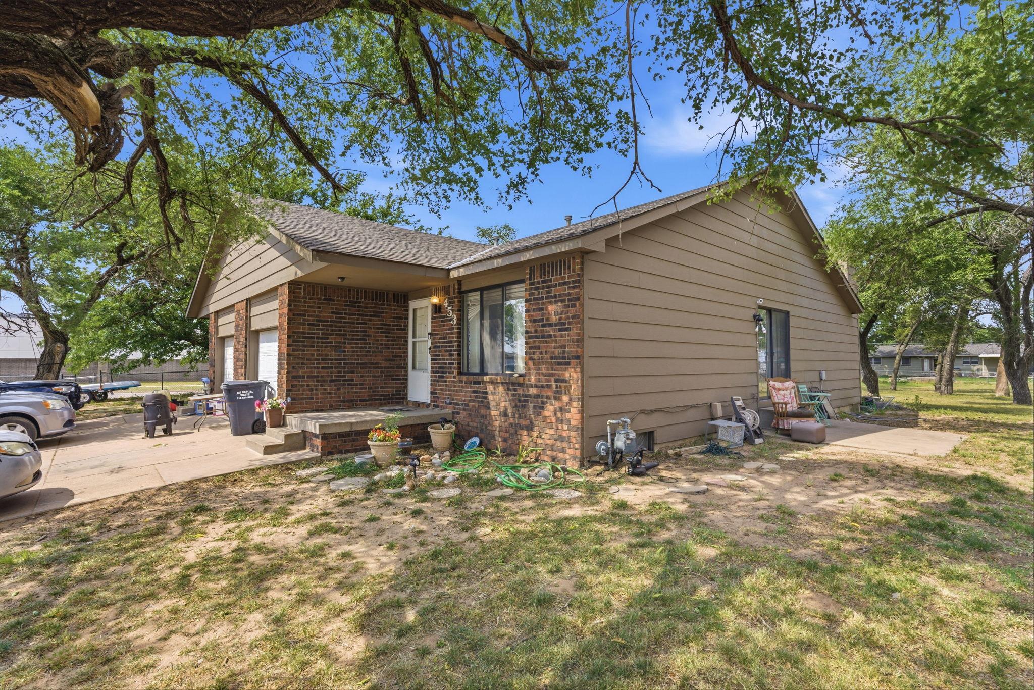 453 & 455 S Carlton Wichita KS 67209