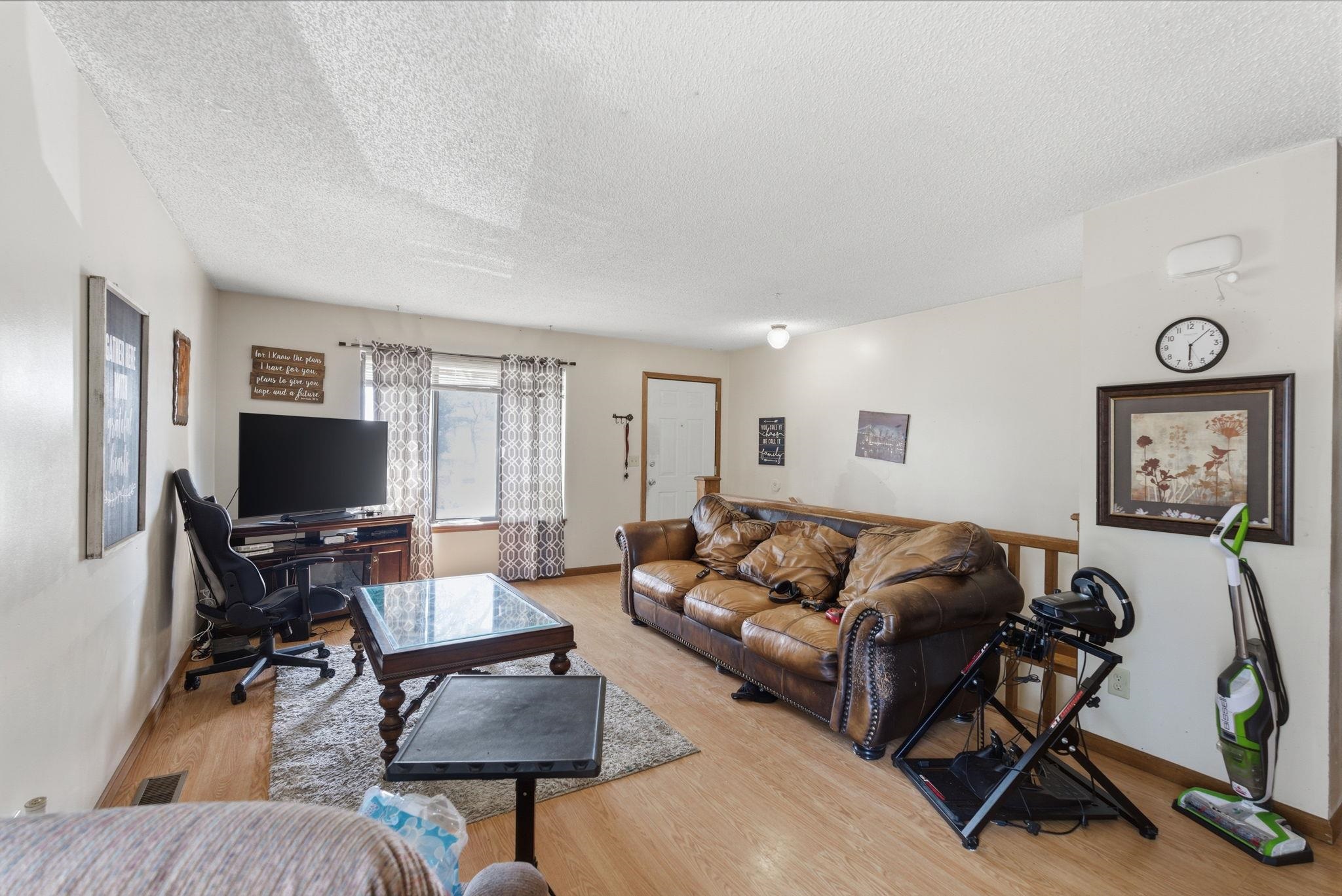 453 & 455 S Carlton Wichita KS 67209