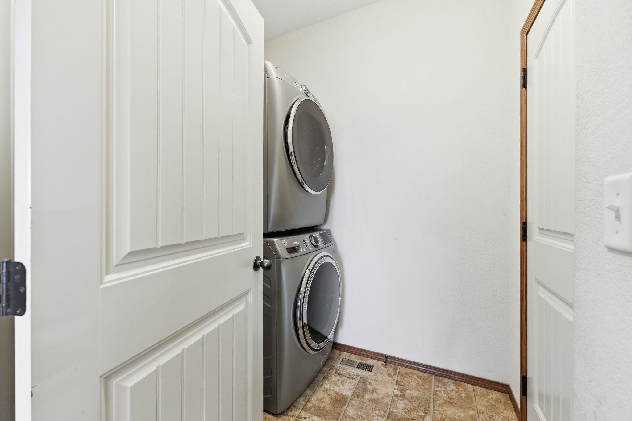 2402 S Fieldcrest Wichita KS 67215
