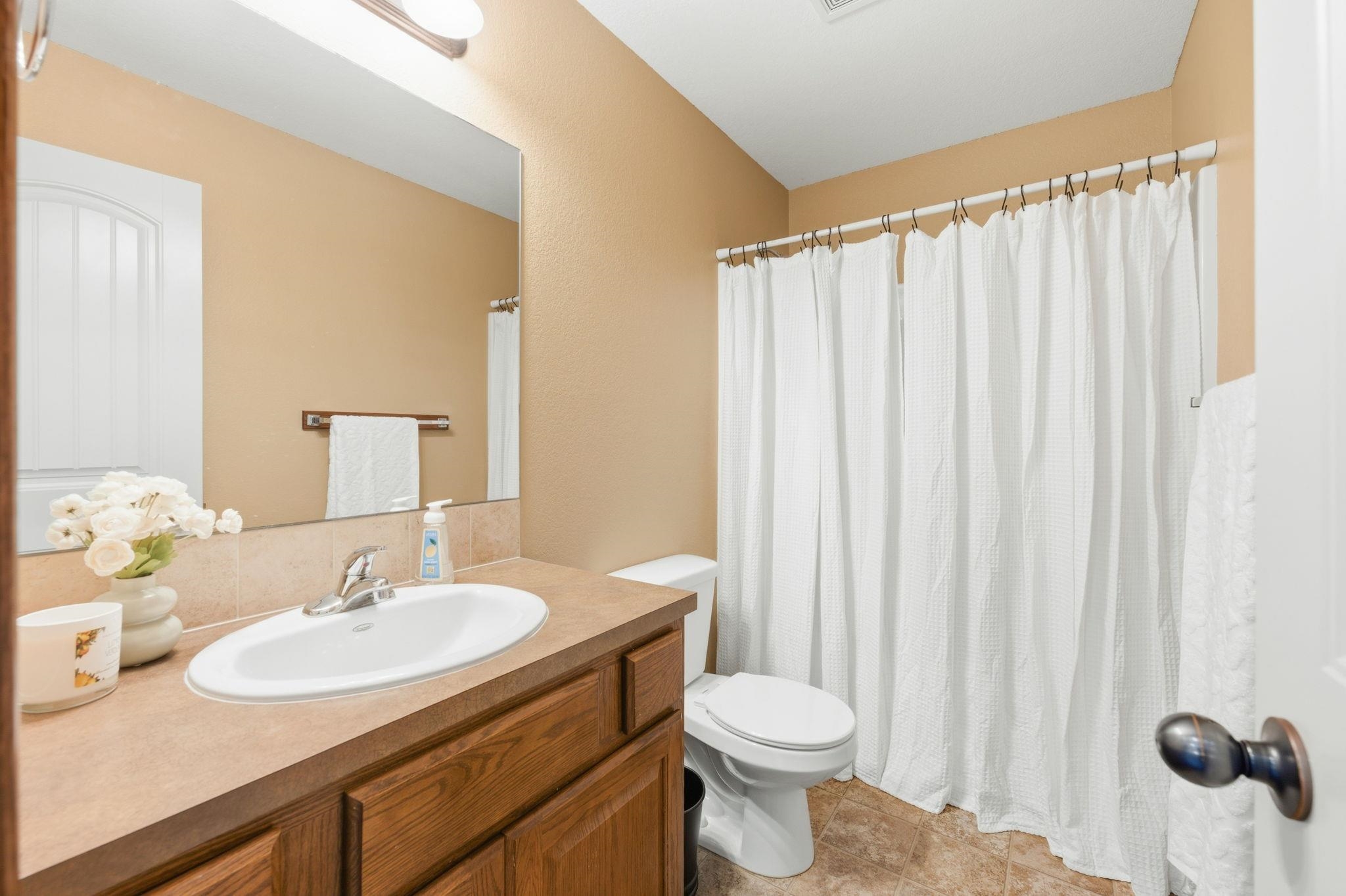 2402 S Fieldcrest Wichita KS 67215