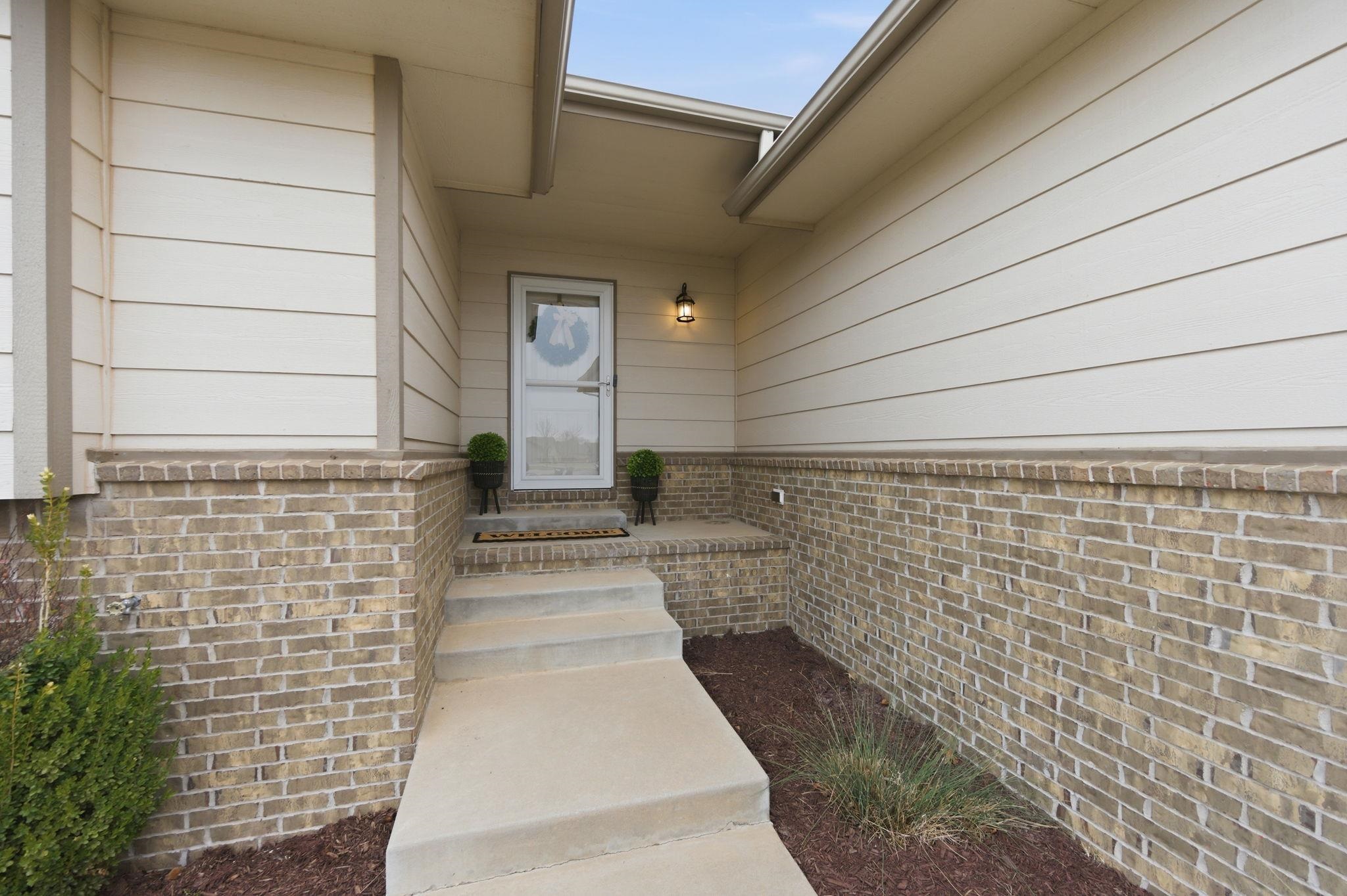 2402 S Fieldcrest Wichita KS 67215