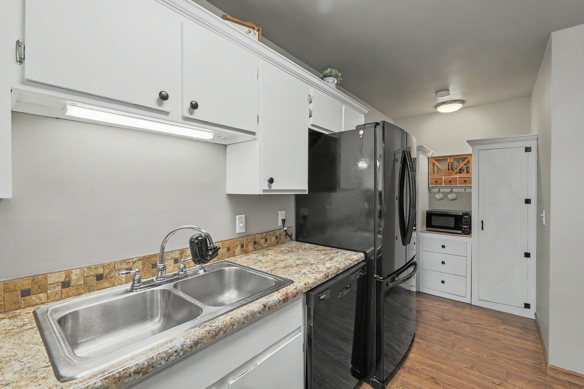 416 N Dexter Valley Center KS 67147