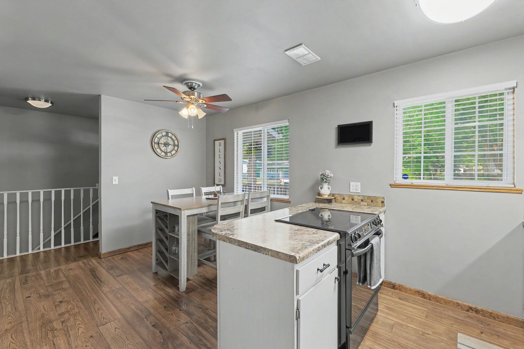 416 N Dexter Valley Center KS 67147