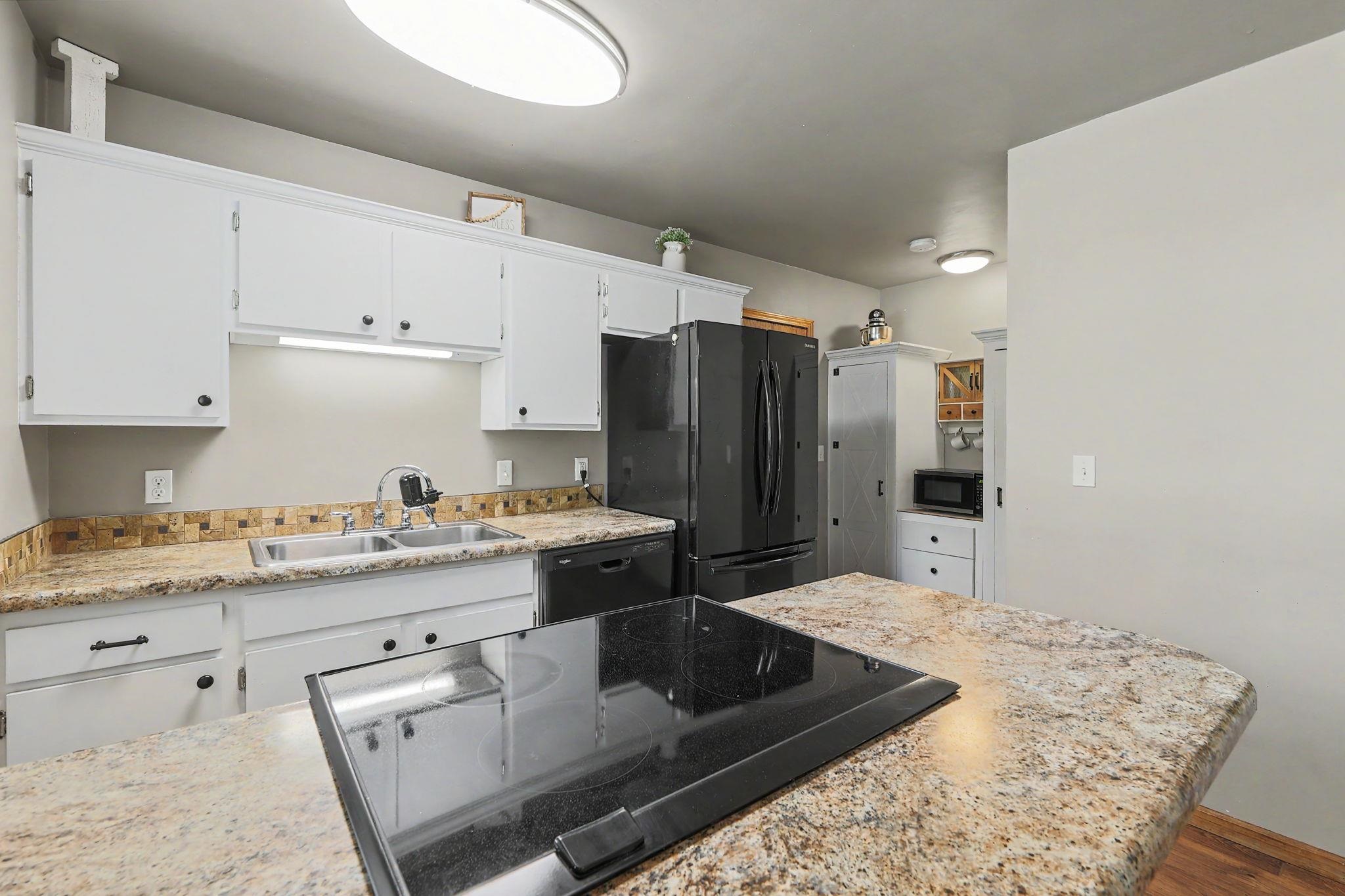 416 N Dexter Valley Center KS 67147