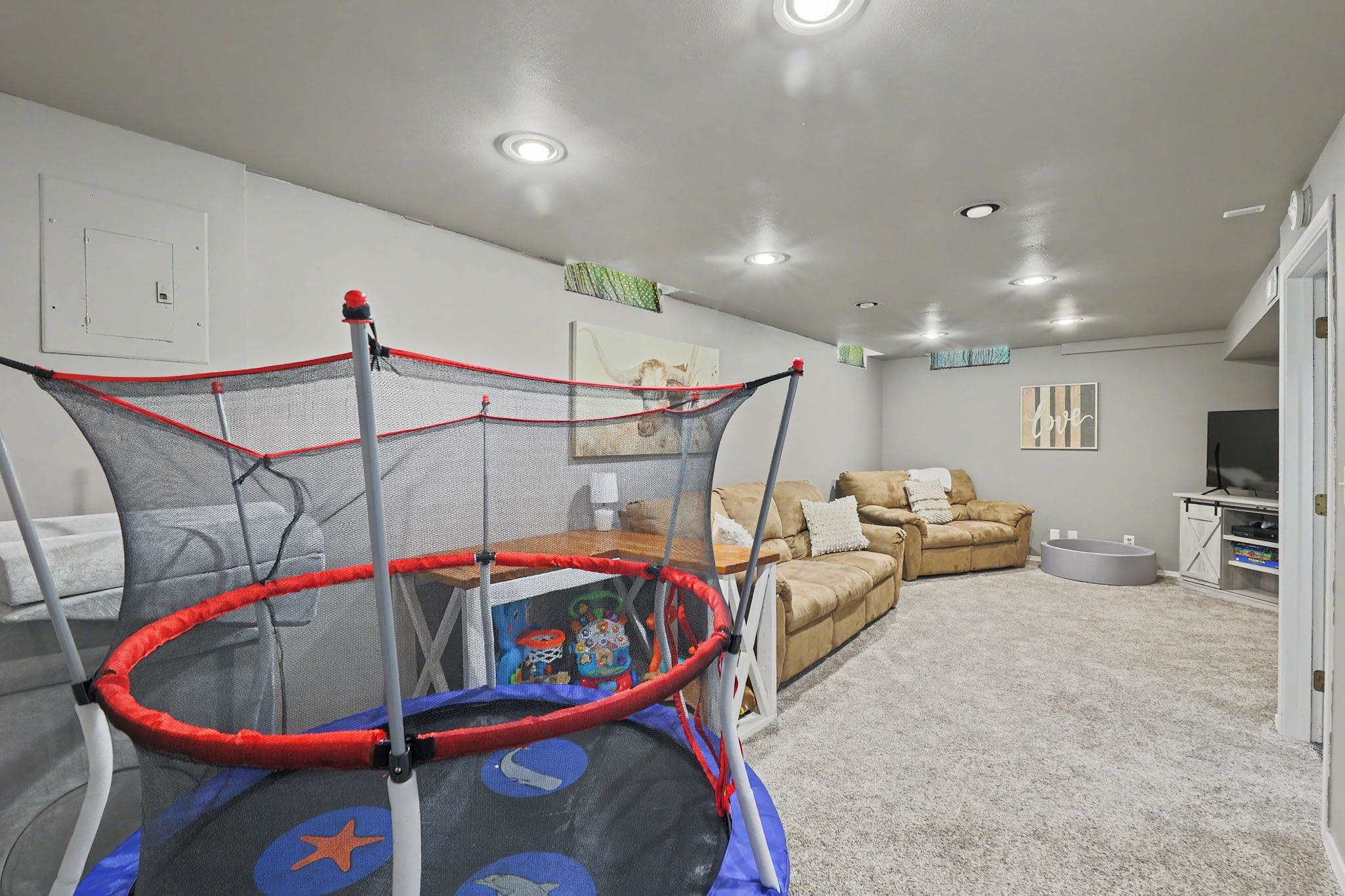 416 N Dexter Valley Center KS 67147
