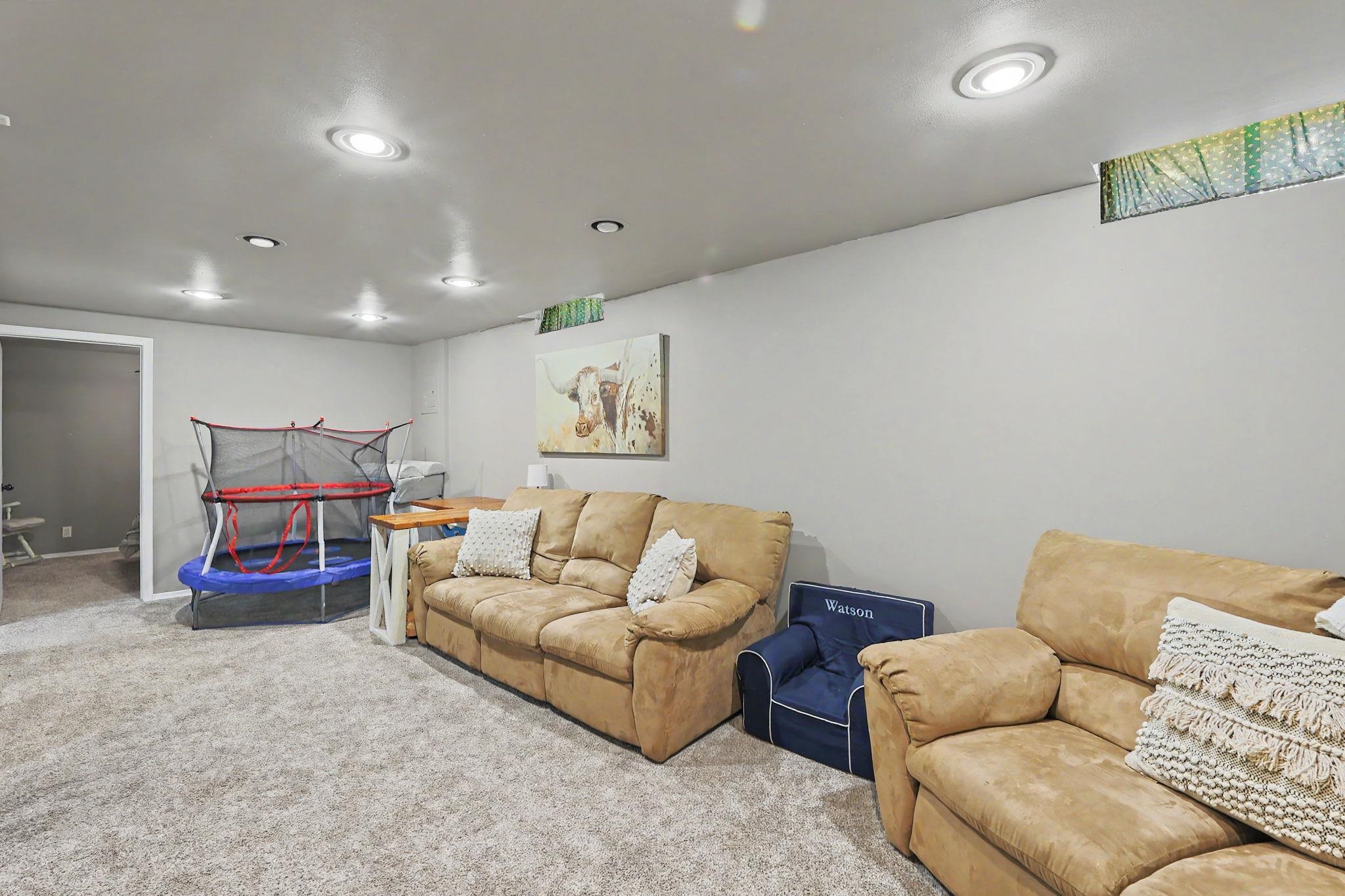 416 N Dexter Valley Center KS 67147