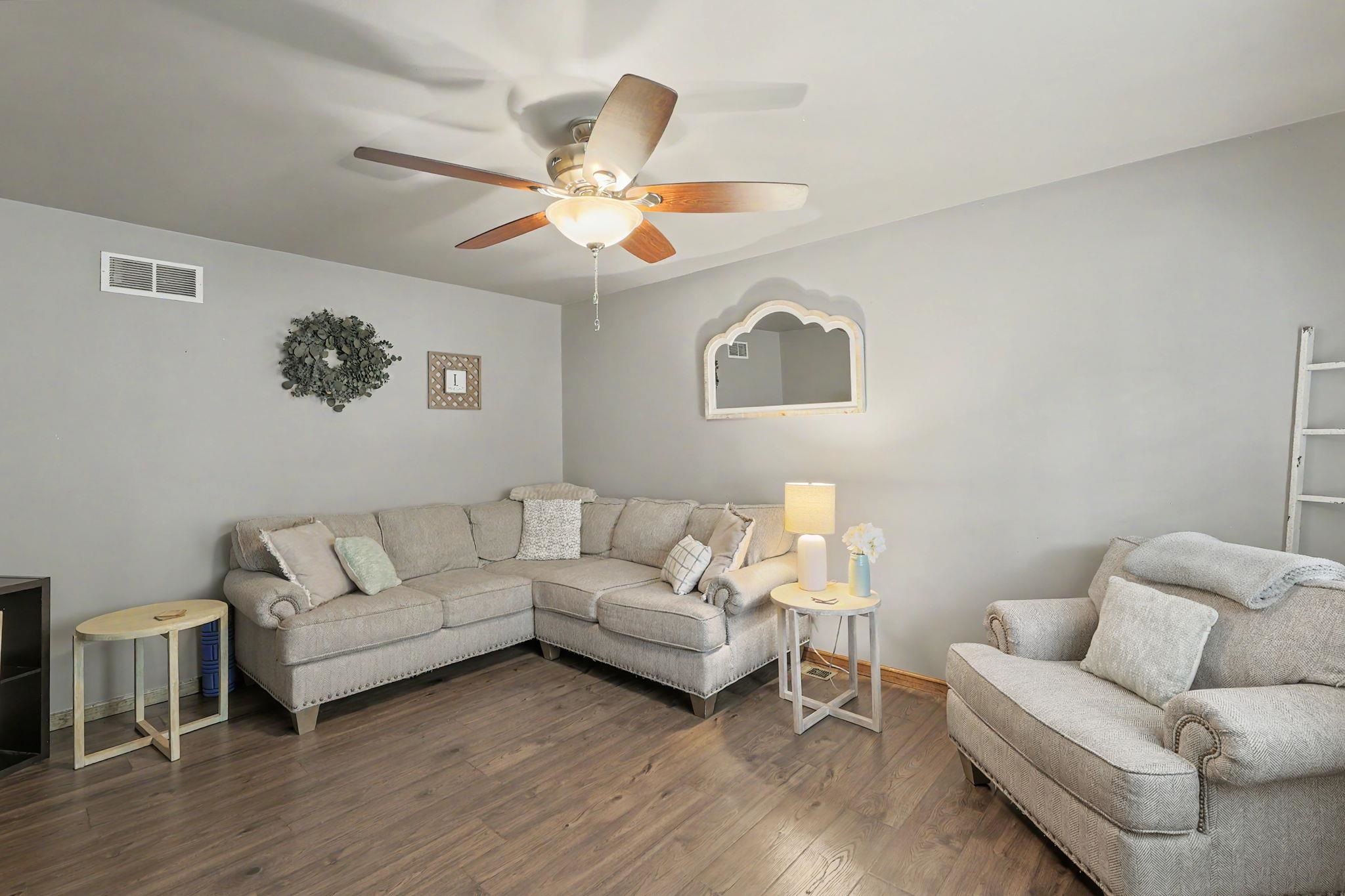 416 N Dexter Valley Center KS 67147