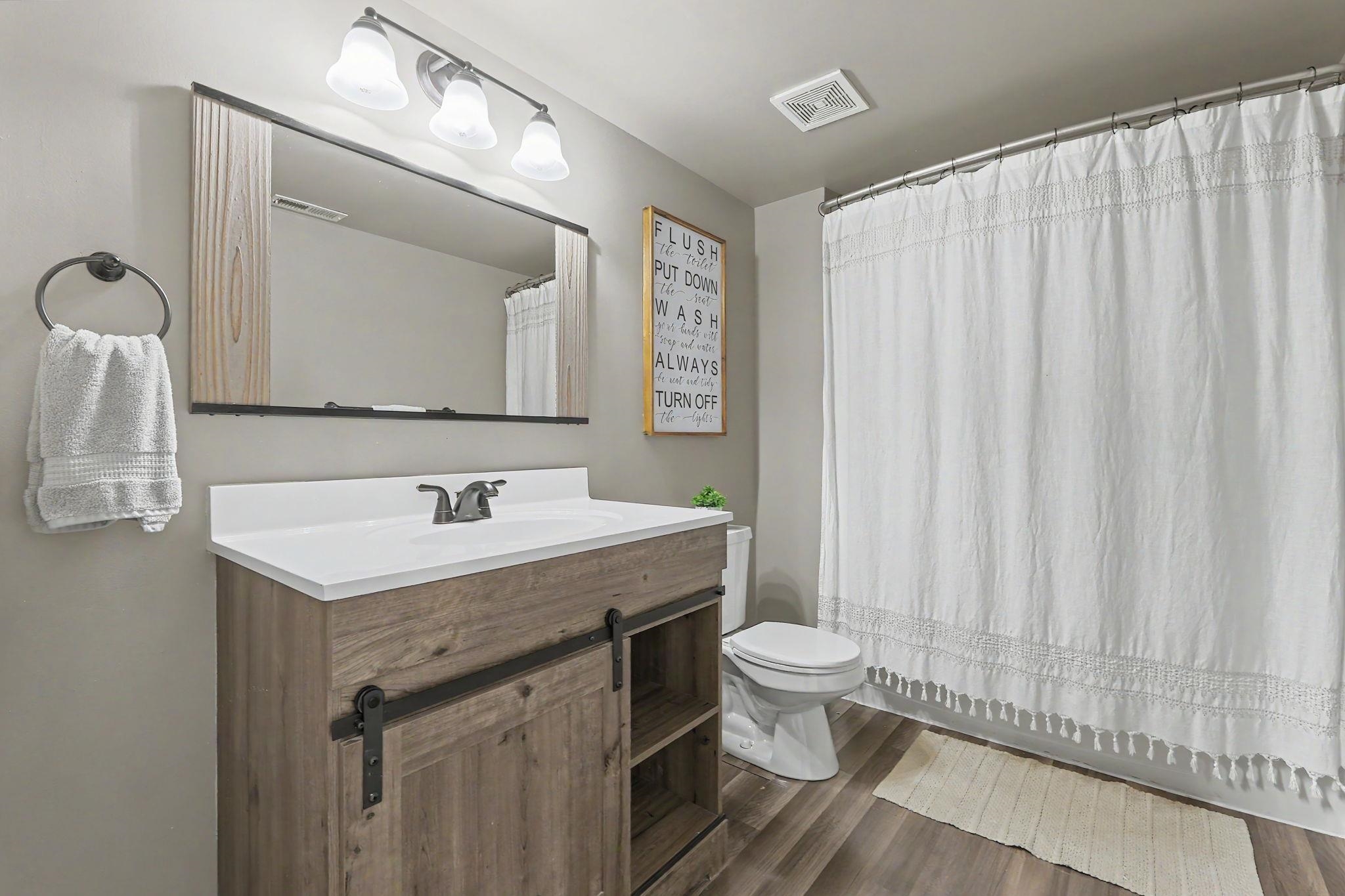 416 N Dexter Valley Center KS 67147