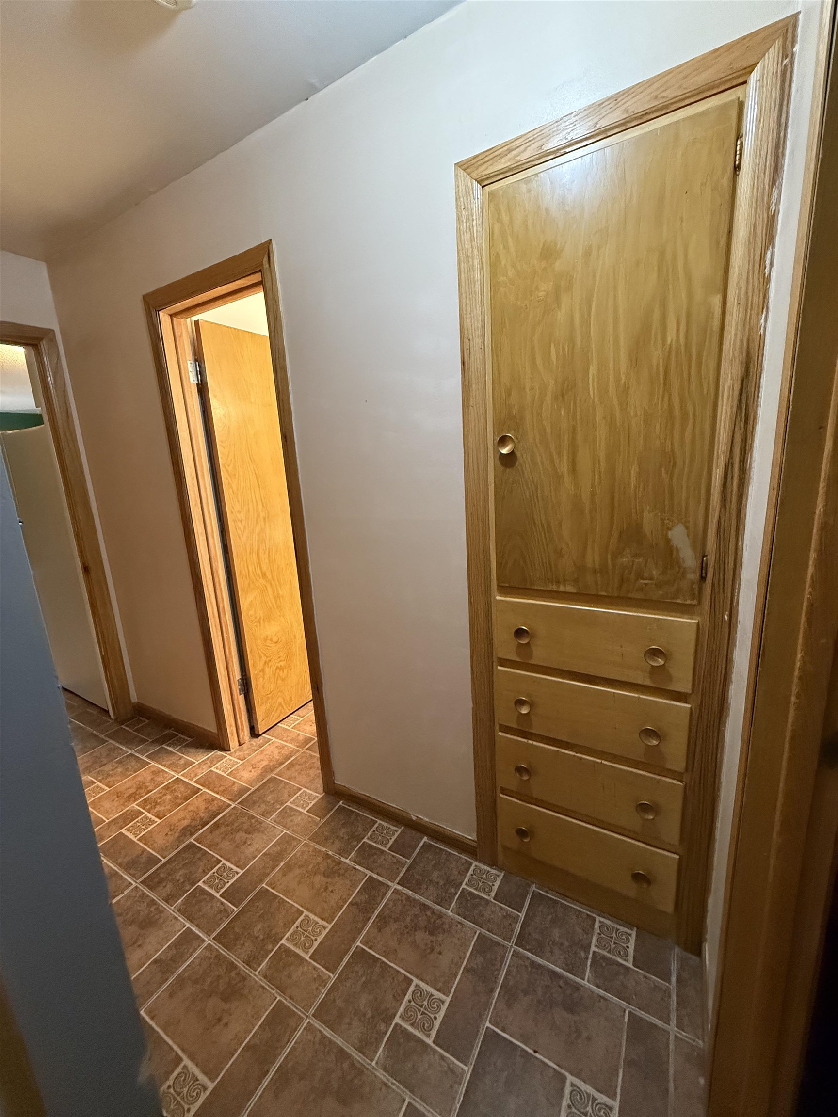 110 W 23rd Street North Newton KS 67117-8047