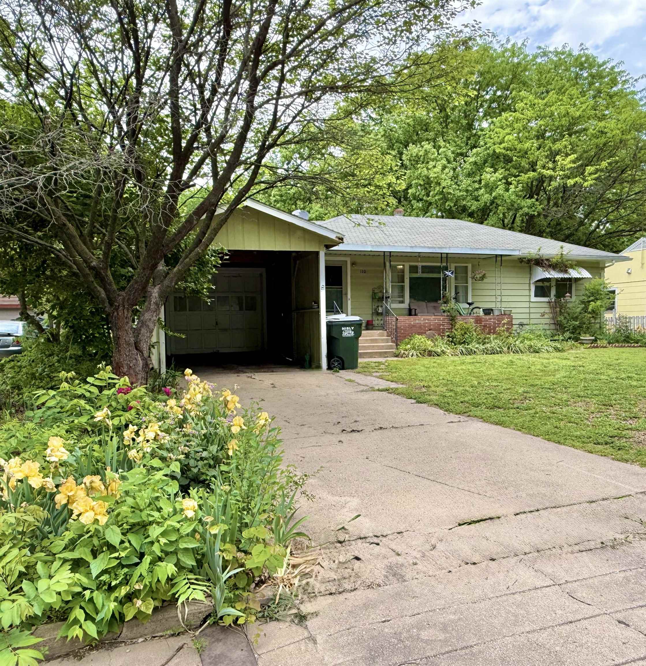 110 W 23rd Street North Newton KS 67117-8047