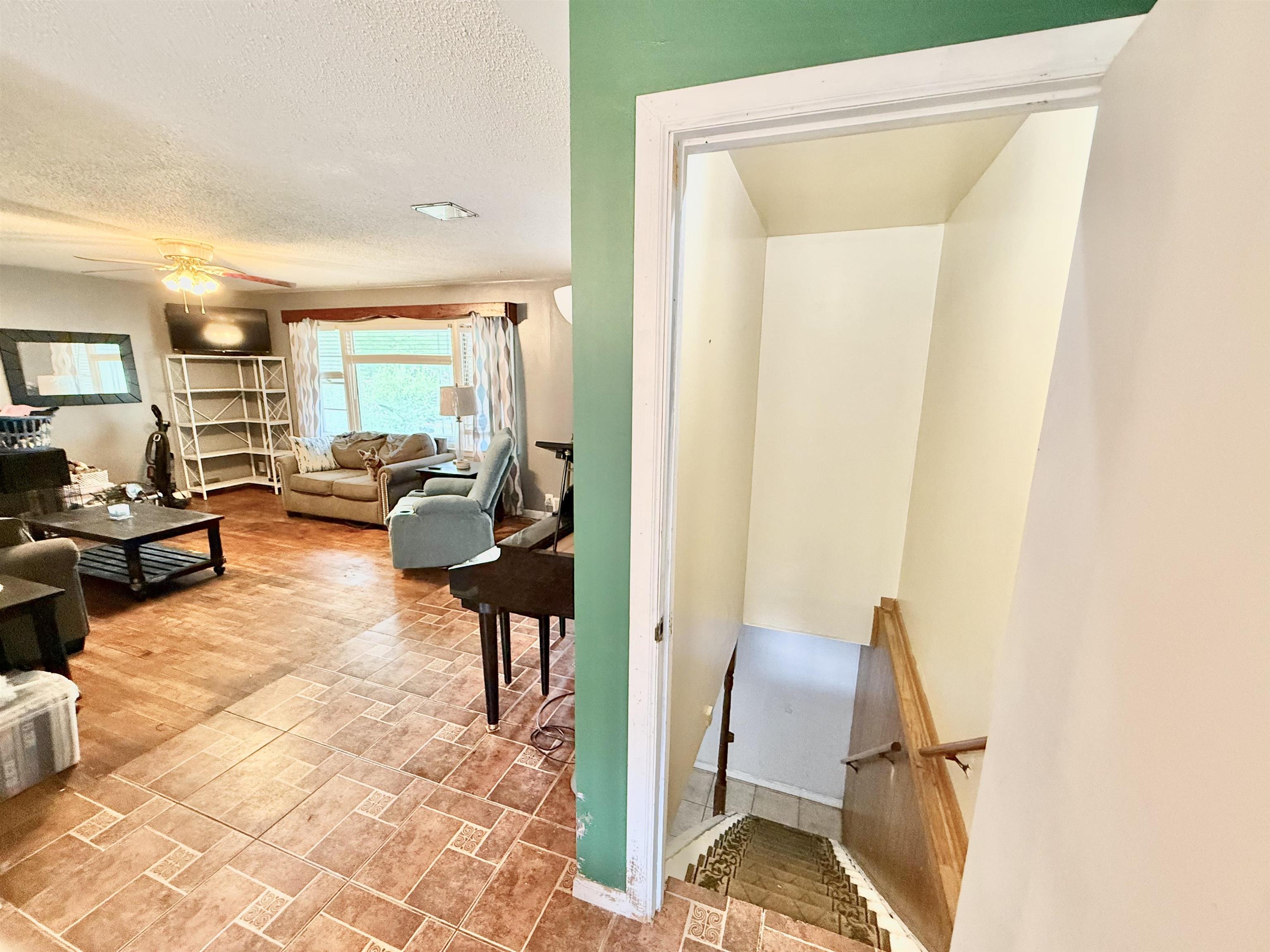 110 W 23rd Street North Newton KS 67117-8047