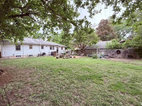 110 W 23rd Street North Newton KS 67117-8047