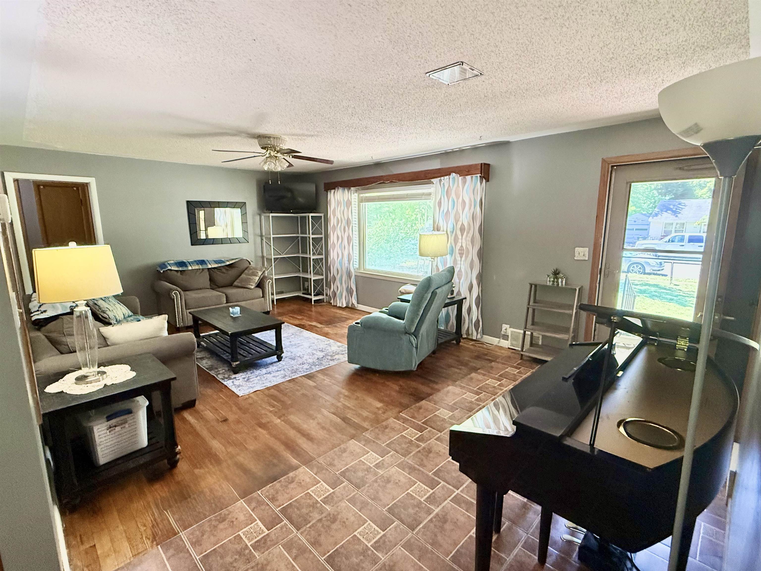 110 W 23rd Street North Newton KS 67117-8047