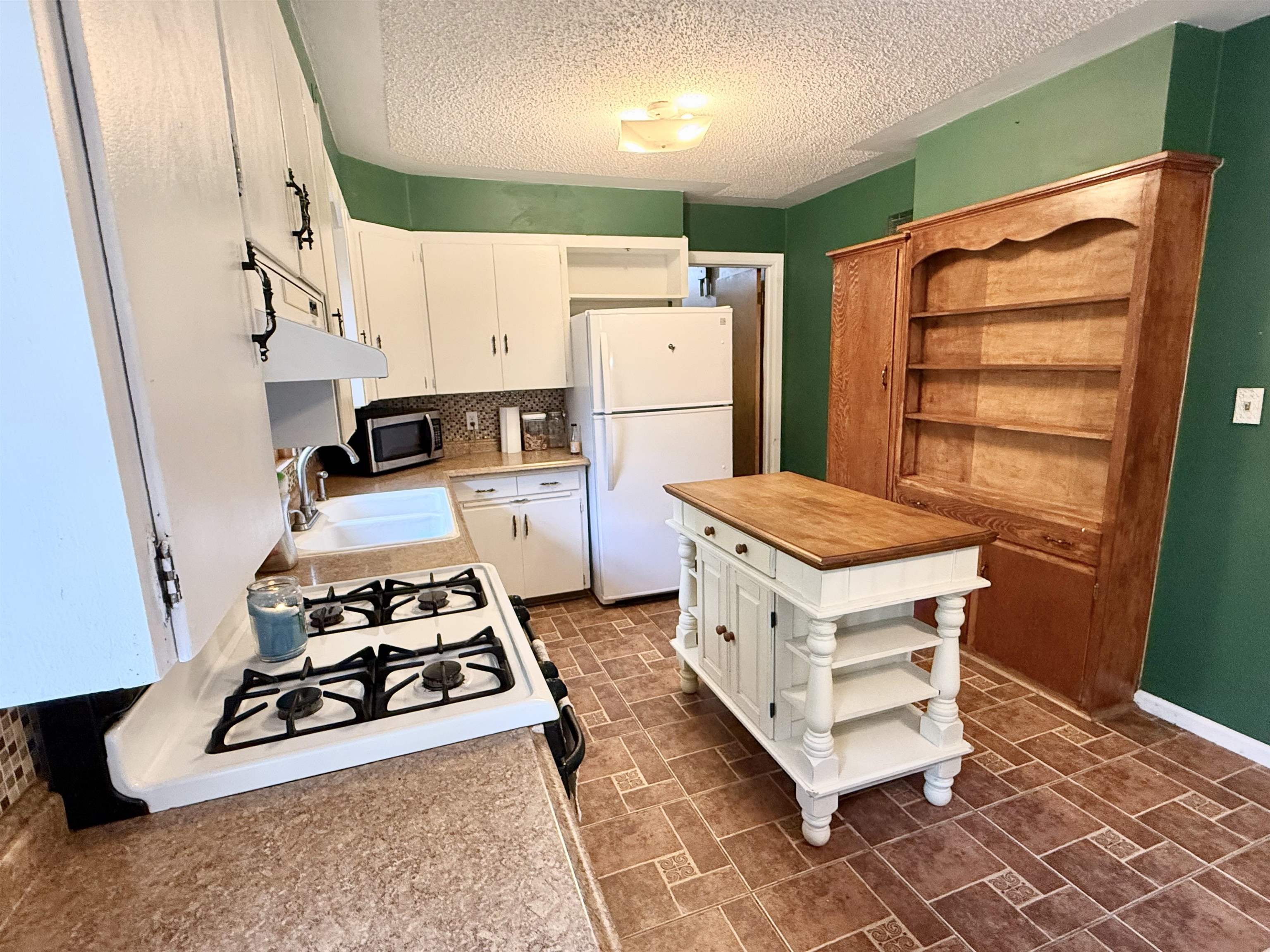 110 W 23rd Street North Newton KS 67117-8047