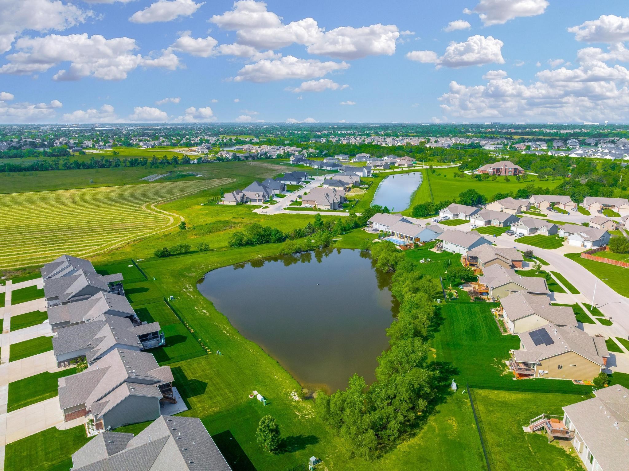 5334 N Rock Spring Street Bel Aire KS 67226