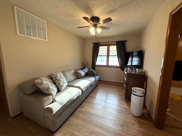 1606 N B Street Wellington KS 67152