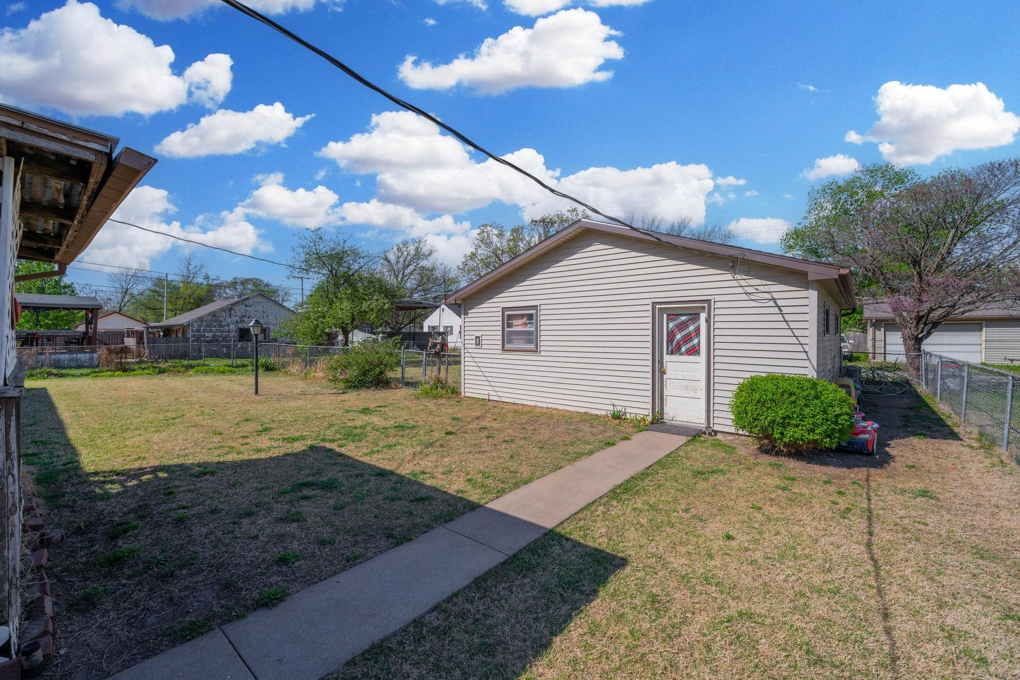 1606 N B Street Wellington KS 67152