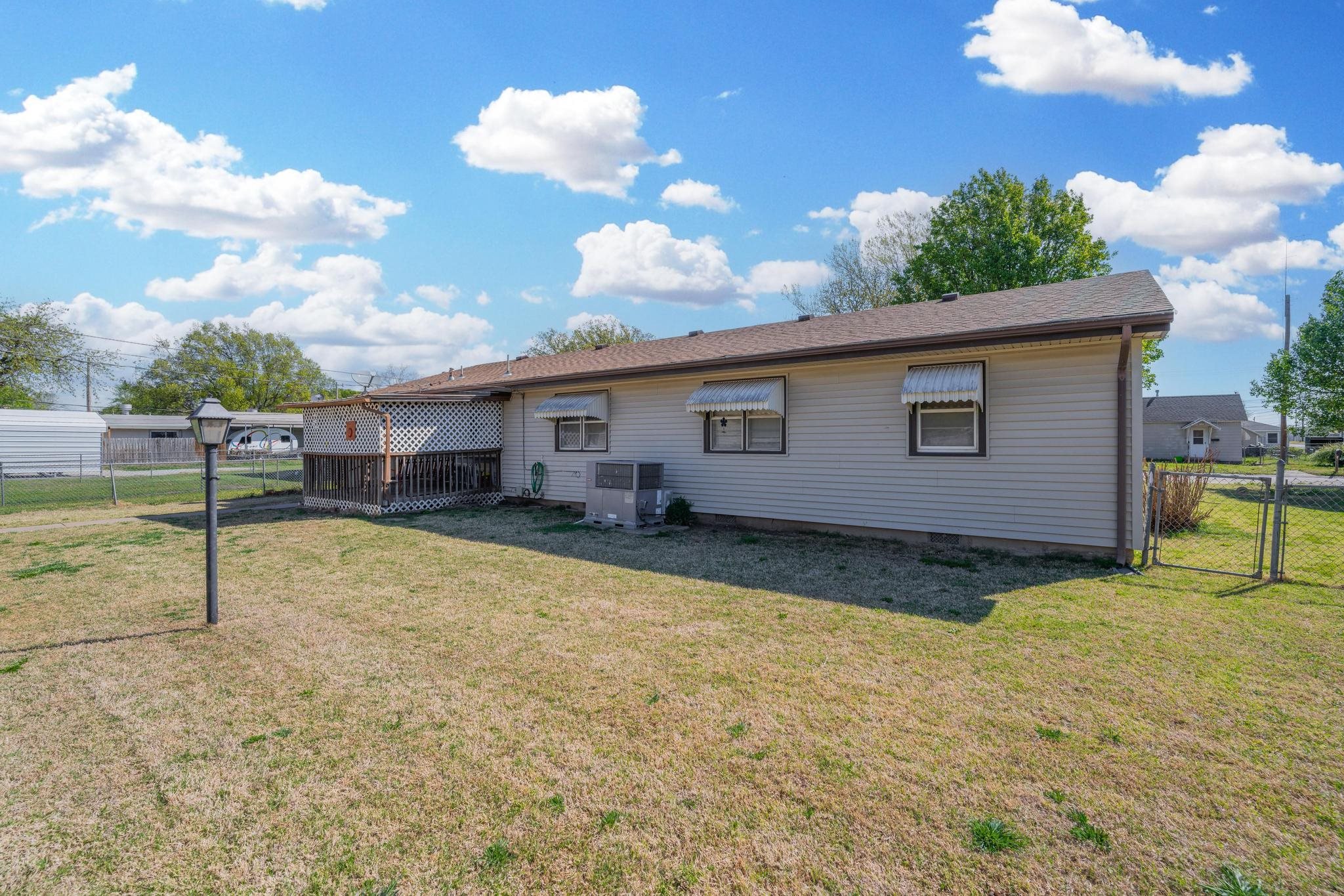 1606 N B Street Wellington KS 67152