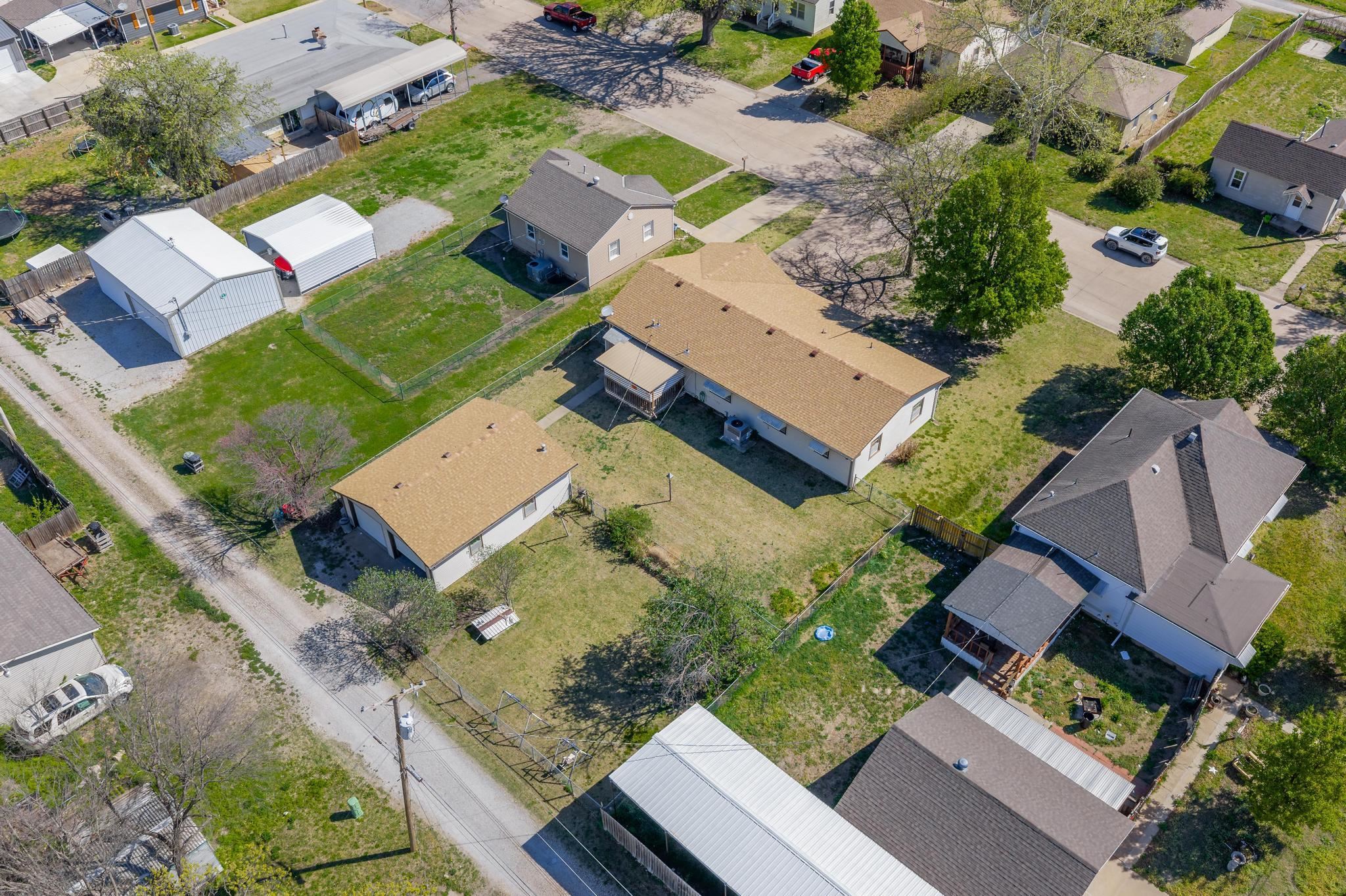 1606 N B Street Wellington KS 67152