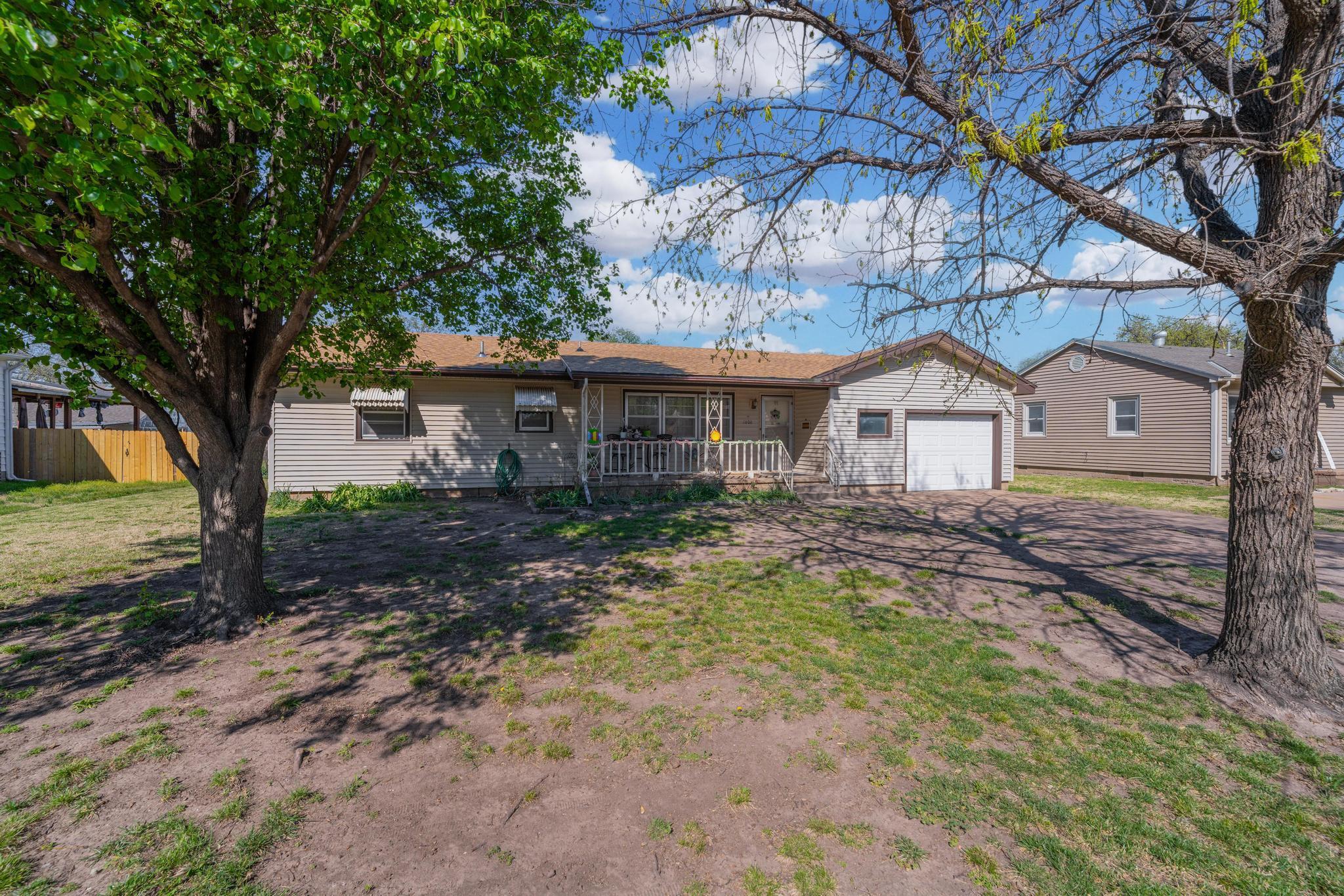 1606 N B Street Wellington KS 67152