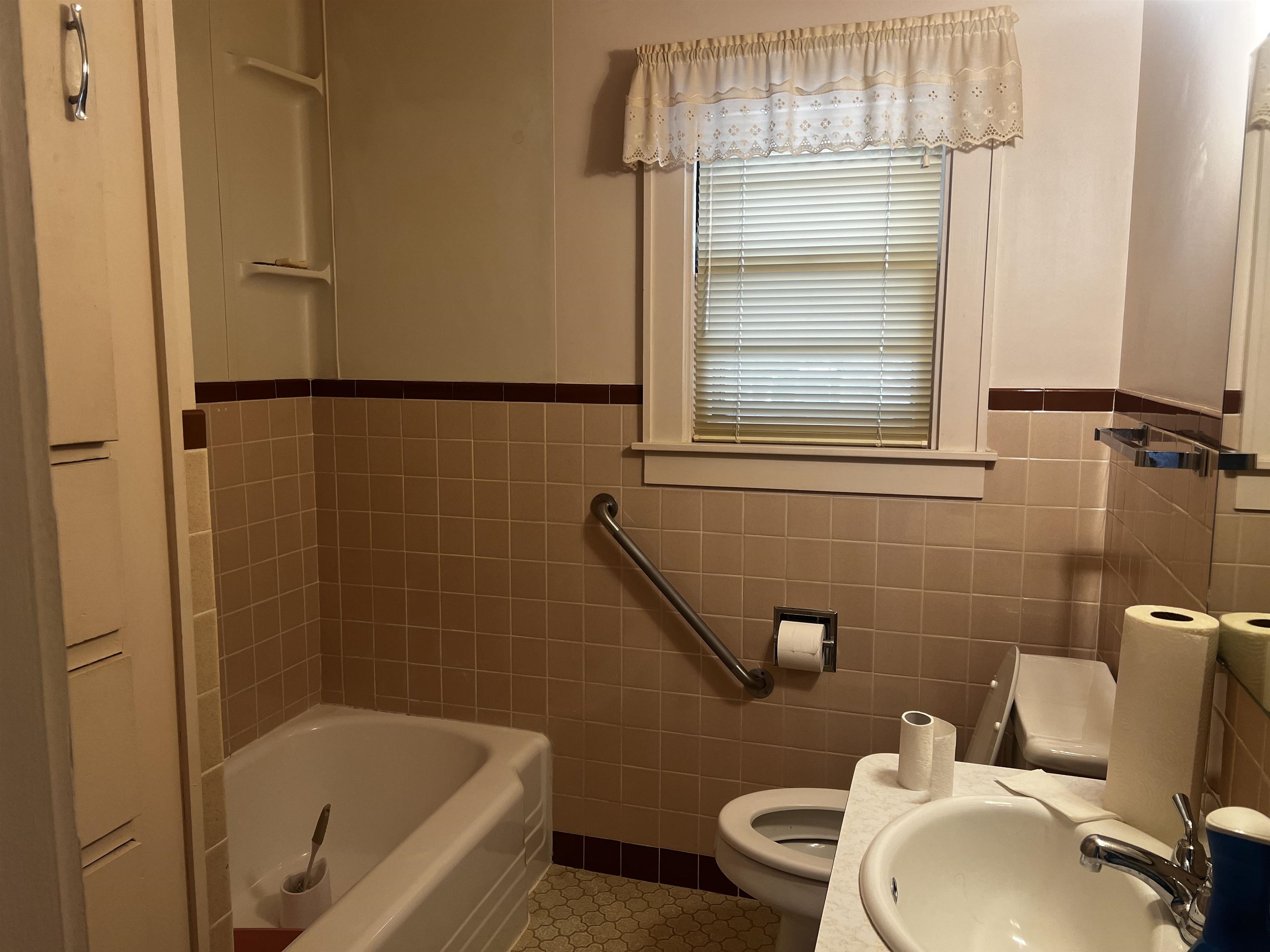 1702 N 8 Arkansas City KS 67005