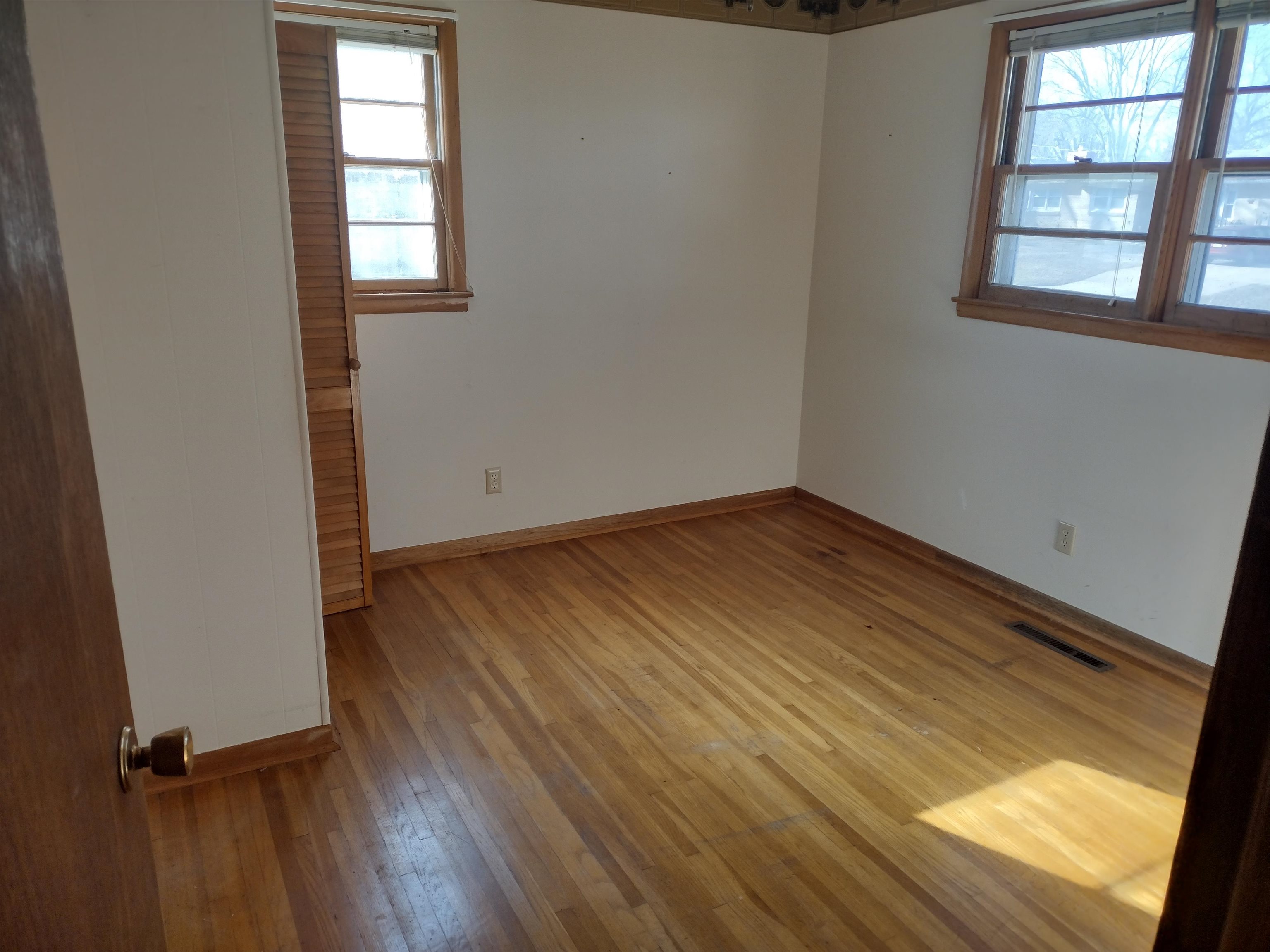 1928 N Prairie Lane Augusta KS 67010