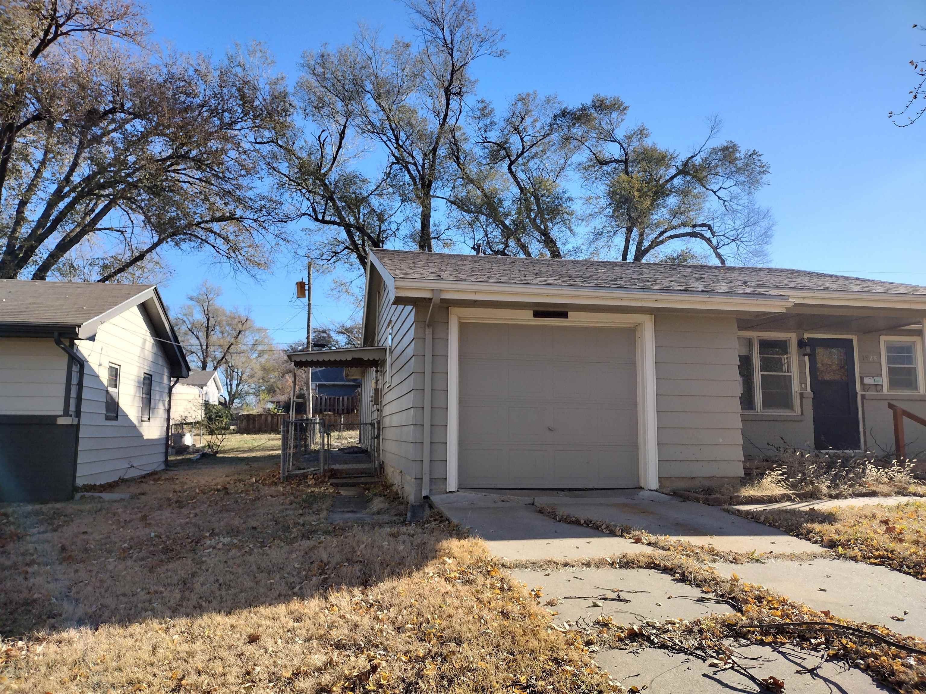 1928 N Prairie Lane Augusta KS 67010