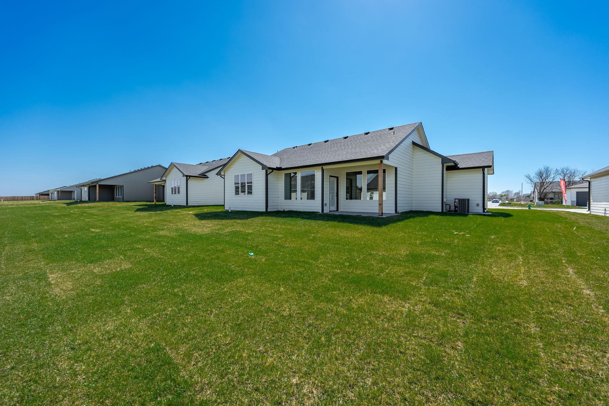 514 E Elmwood Street Park City KS 67147-1124