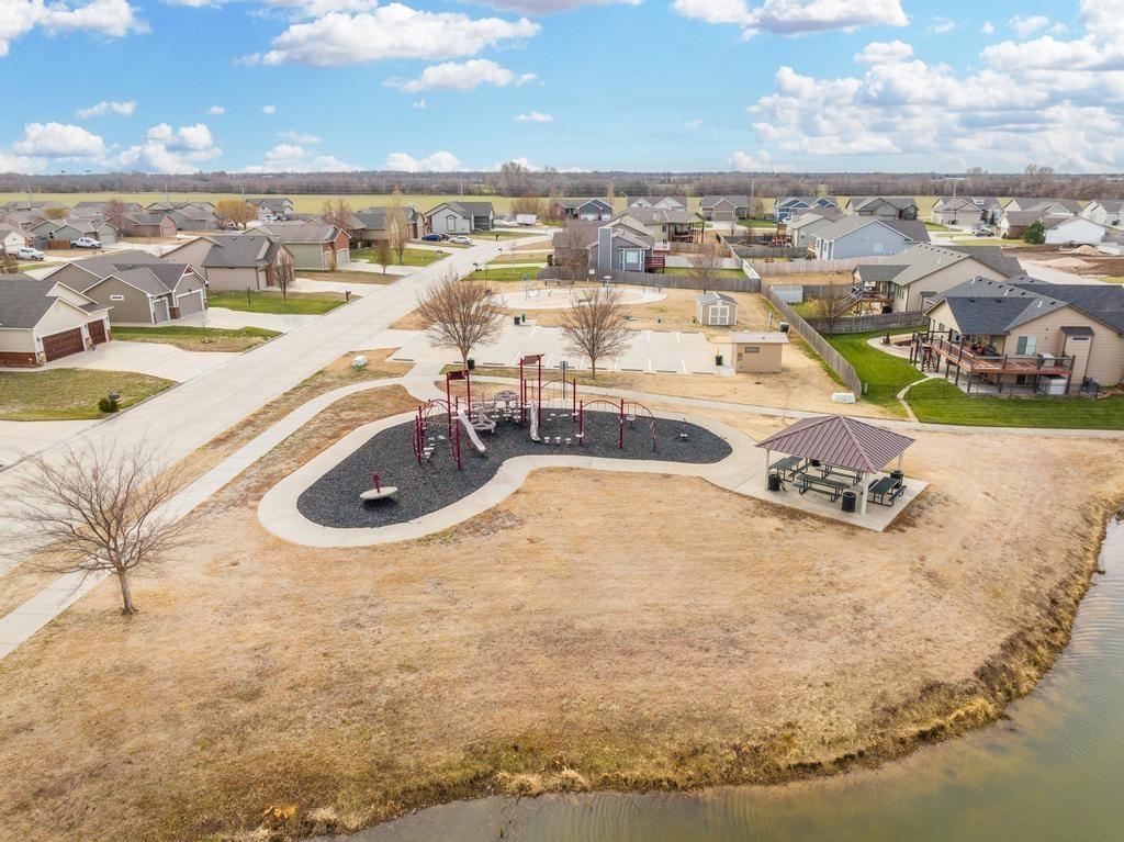 214 Summer Court Newton KS 67114