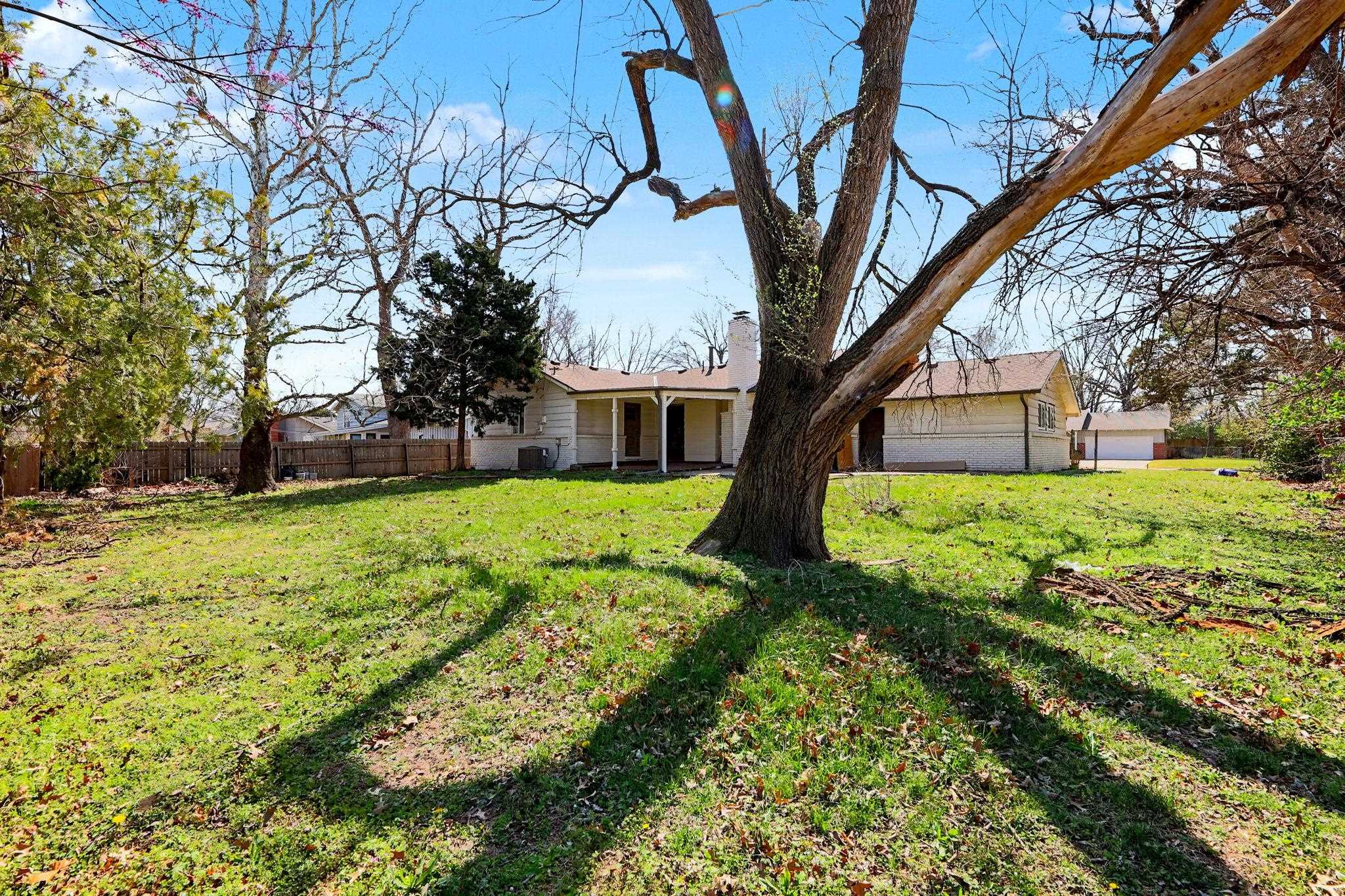 8026 E Morningside Street Wichita KS 67207