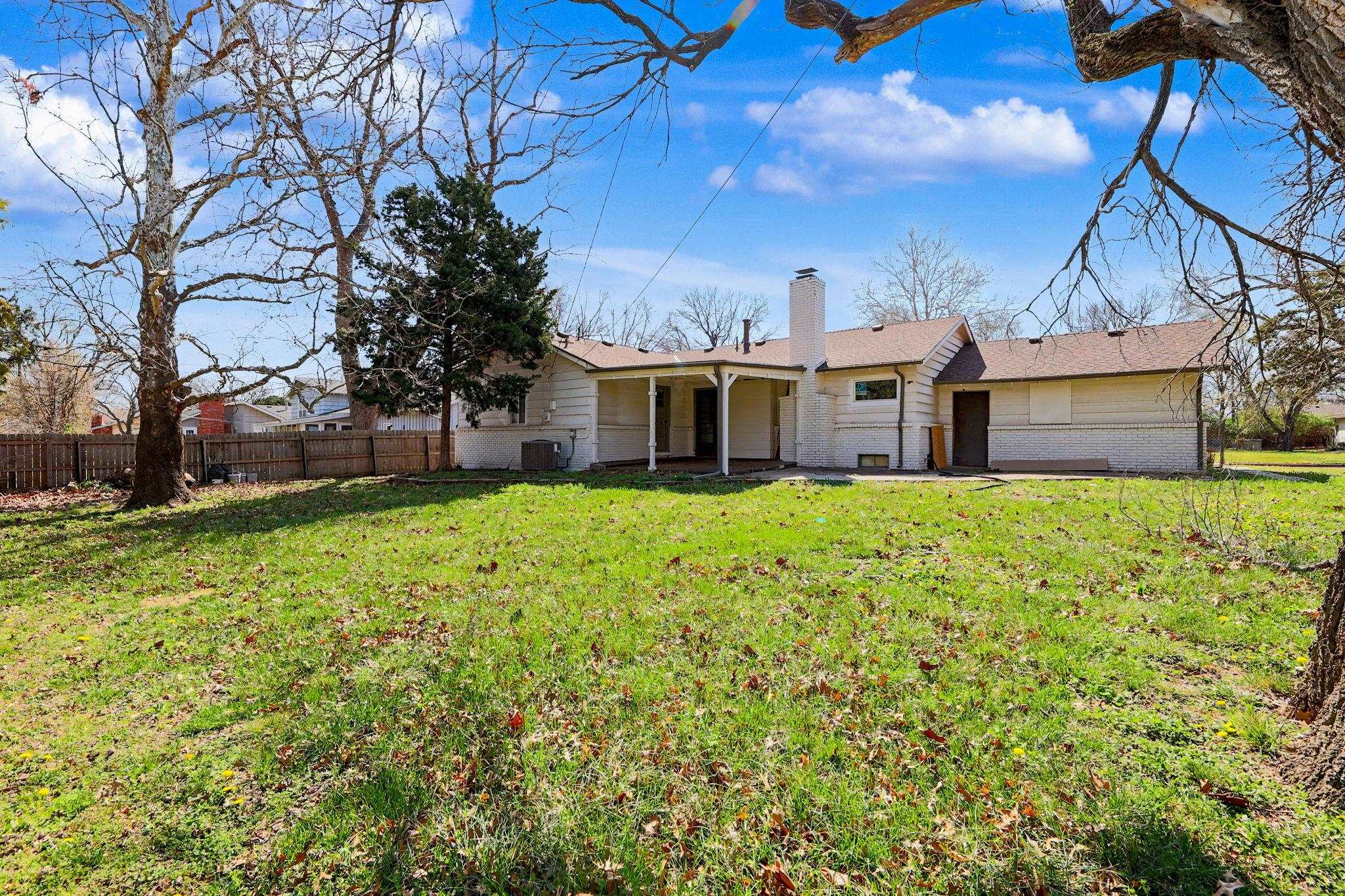 8026 E Morningside Street Wichita KS 67207