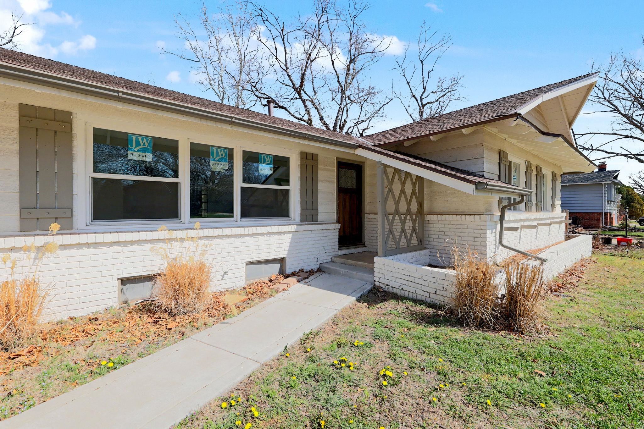 8026 E Morningside Street Wichita KS 67207