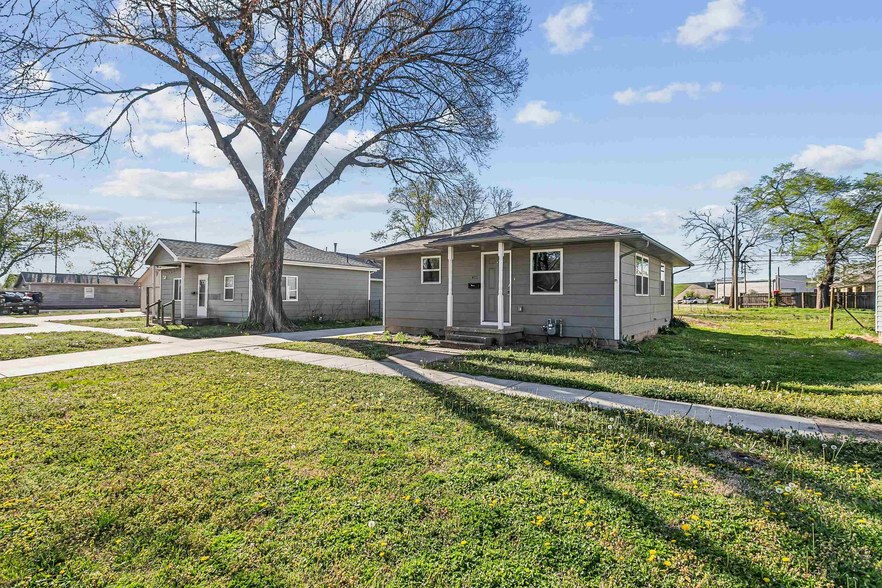 411 E Clark Augusta KS 67010-0000