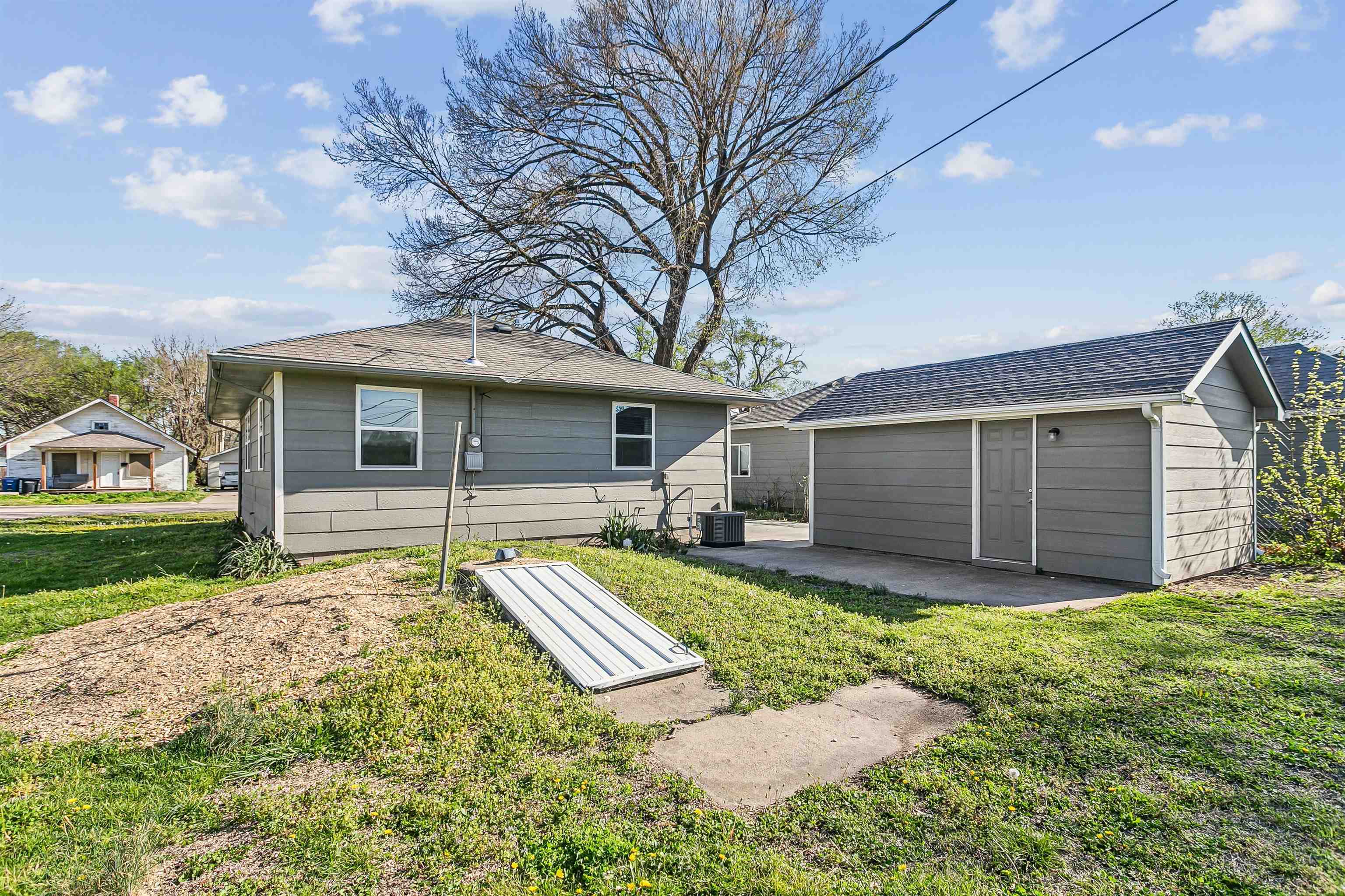 411 E Clark Augusta KS 67010-0000