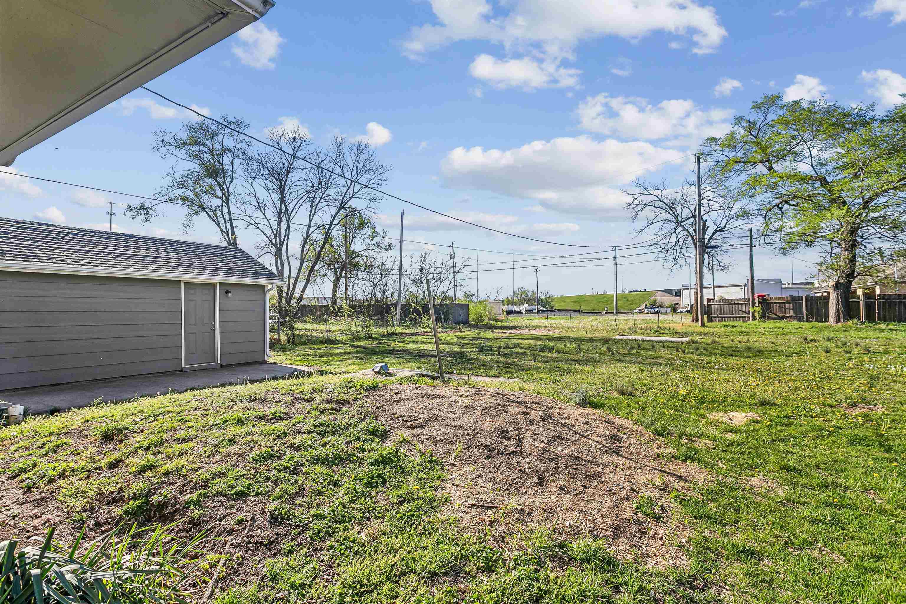 411 E Clark Augusta KS 67010-0000