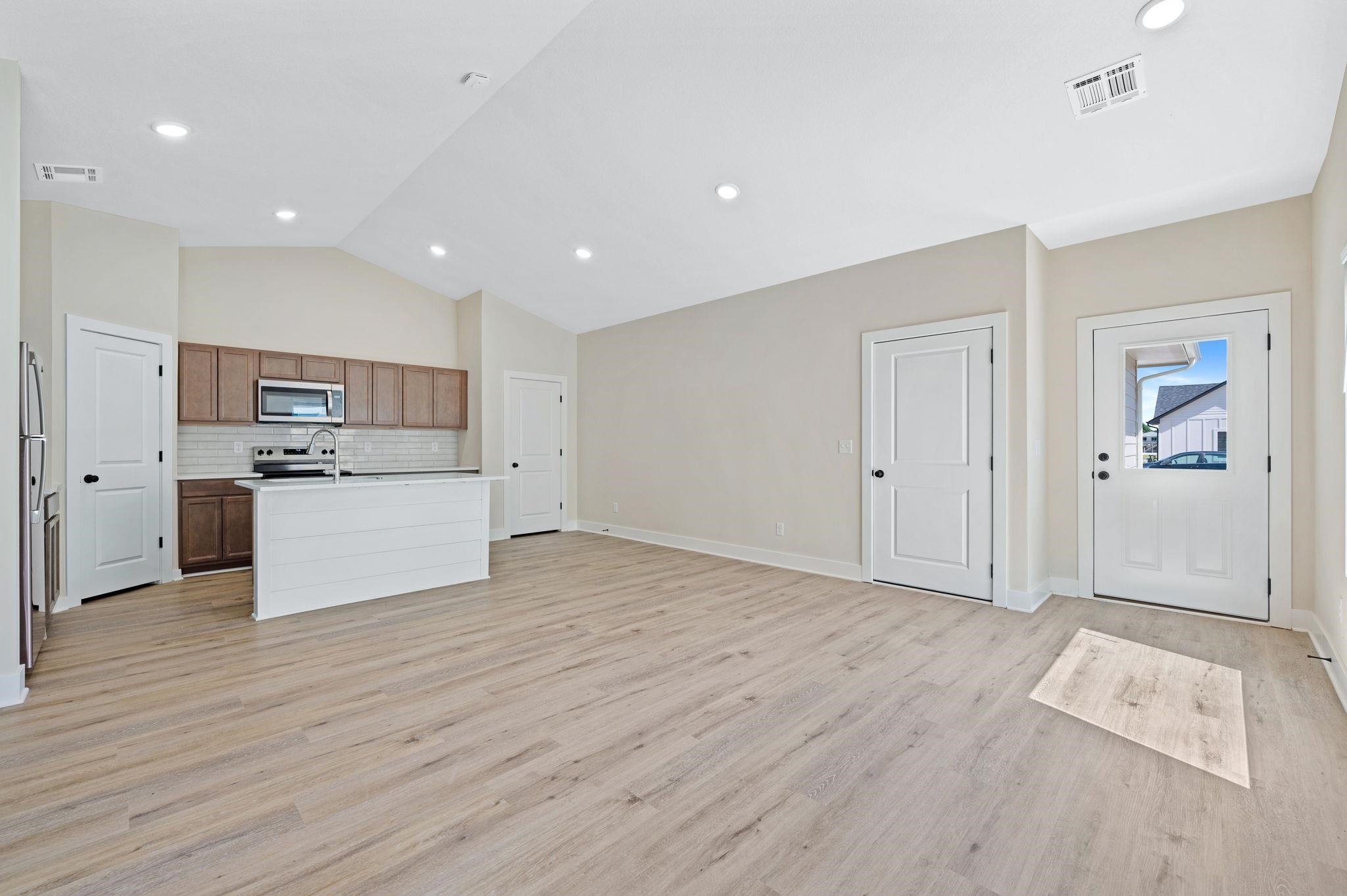 505 E Harper Street Valley Center KS 67147-8955