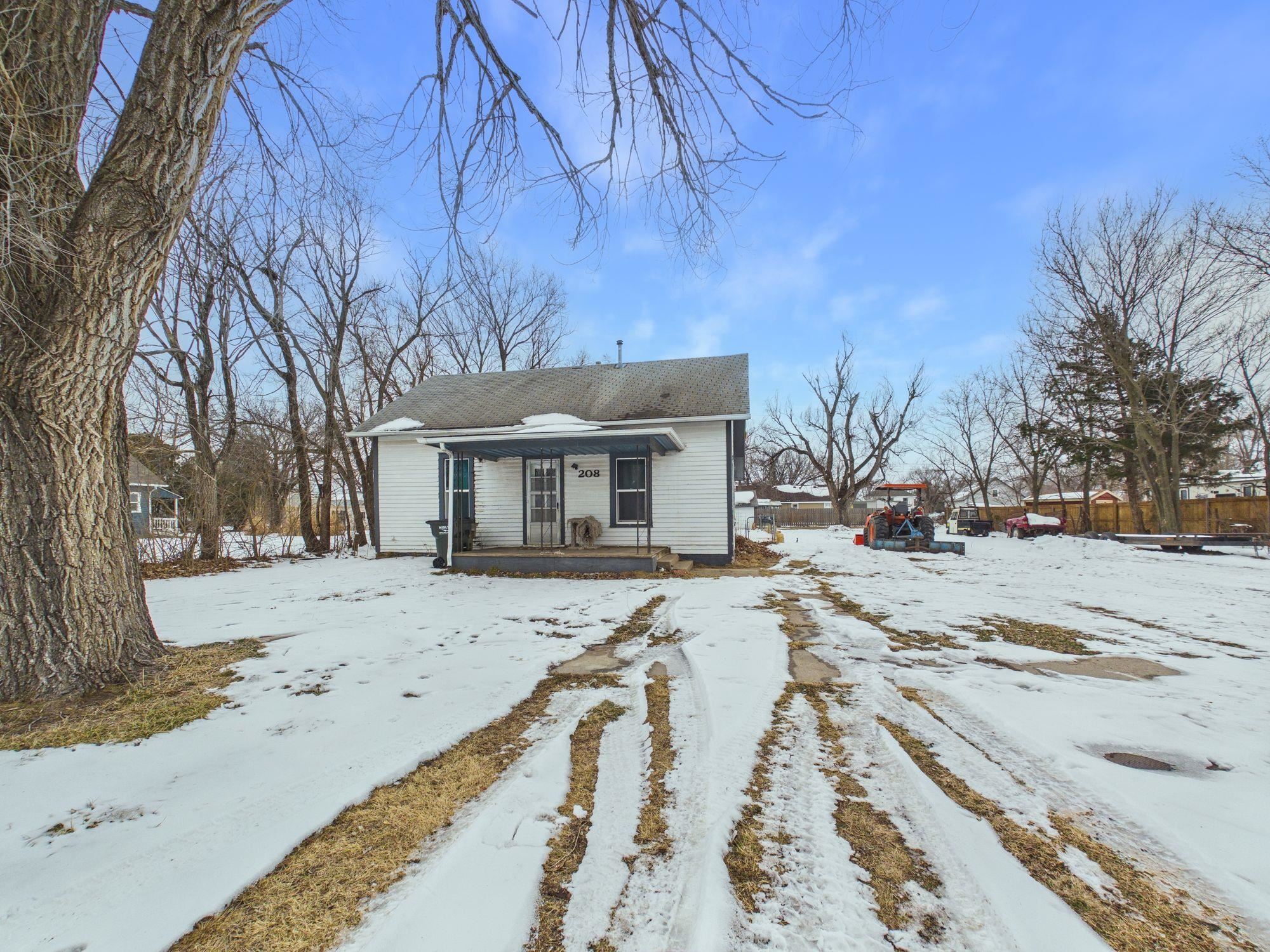 208 S Sedgwick Avenue Burrton KS 67020